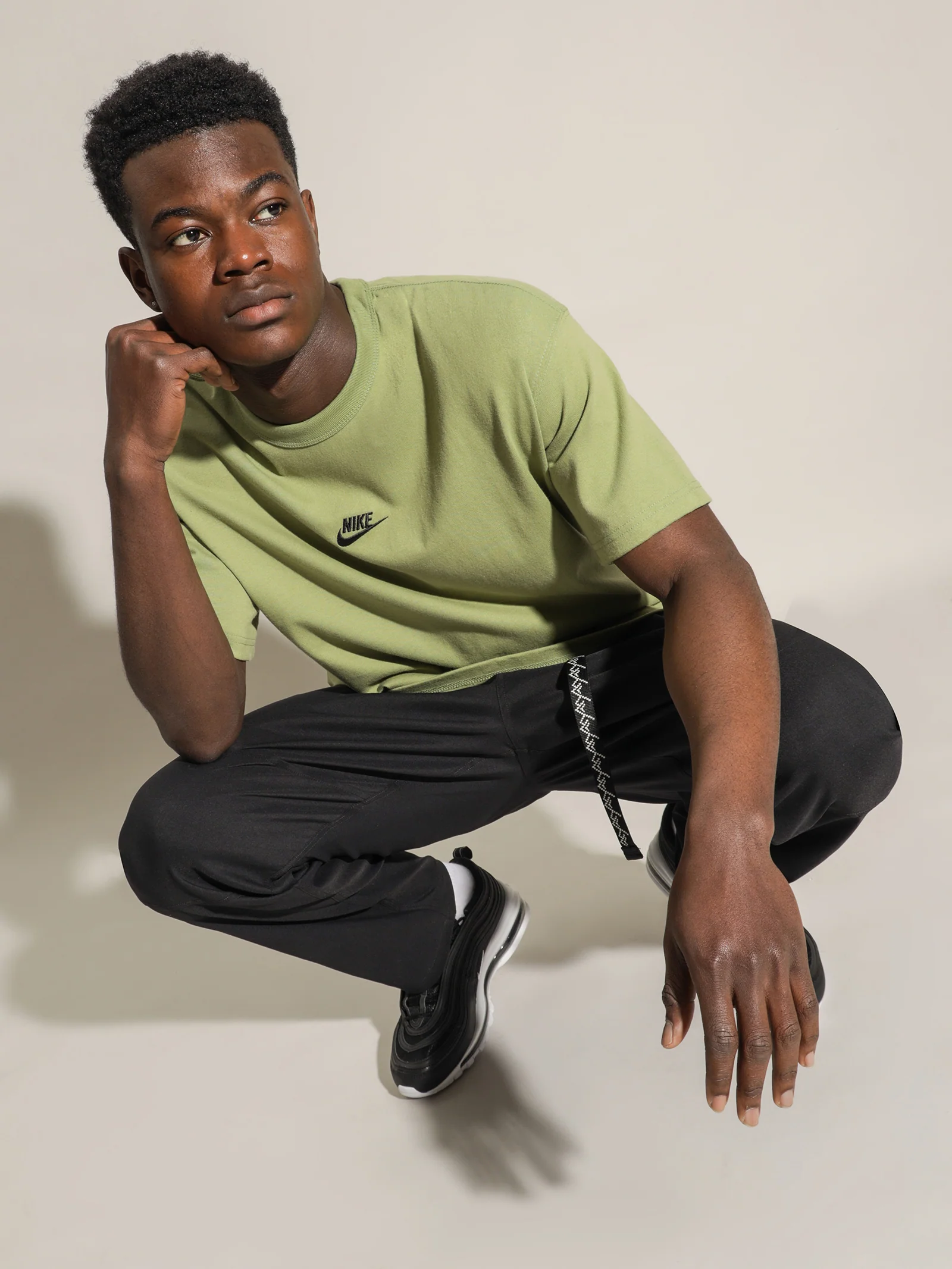 Sportswear Premium Essentials T-Shirt - Image 5