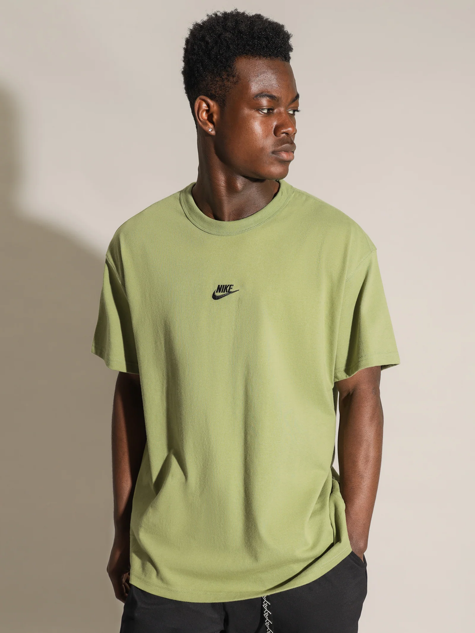 Sportswear Premium Essentials T-Shirt - Image 7
