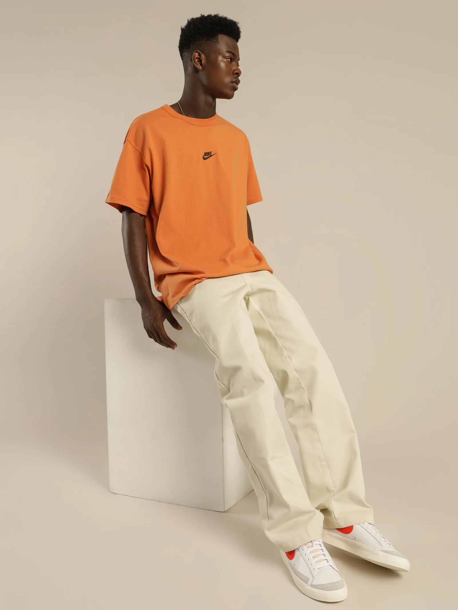 Sportswear Premium Essentials T-Shirt - Image 4