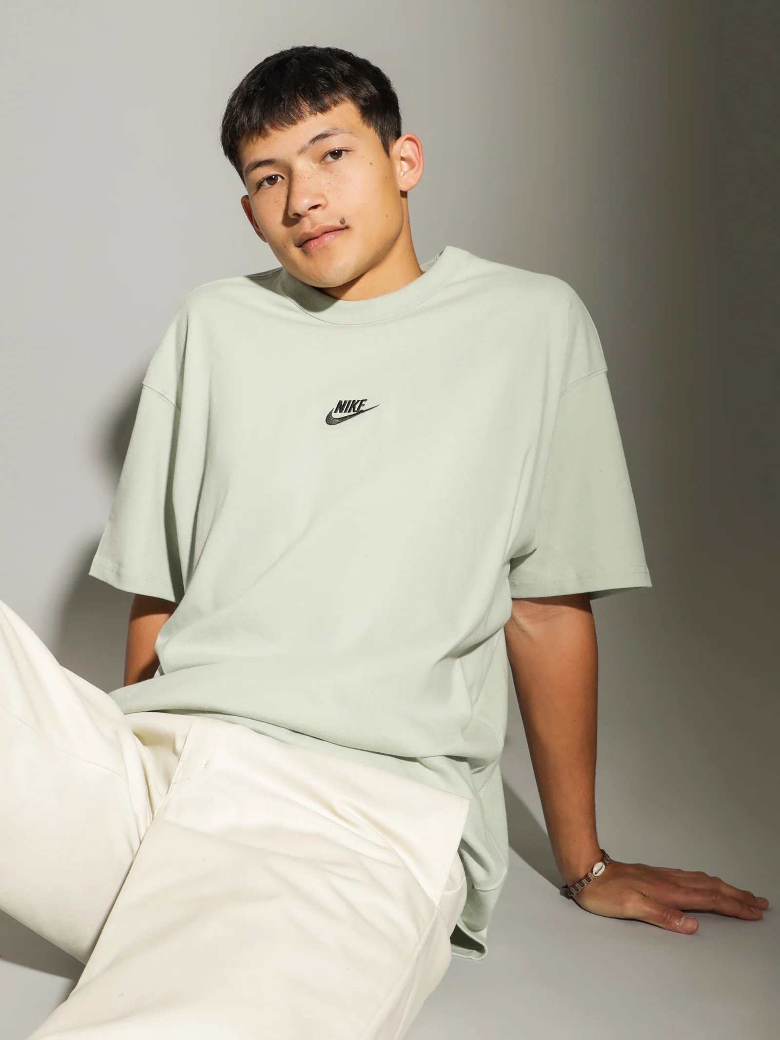 Sportswear Premium Essentials T-Shirt - Image 2