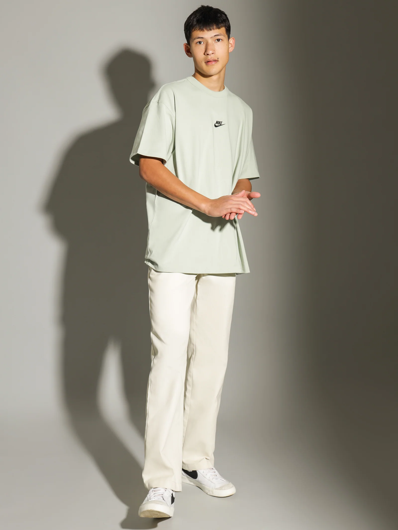 Sportswear Premium Essentials T-Shirt - Image 4