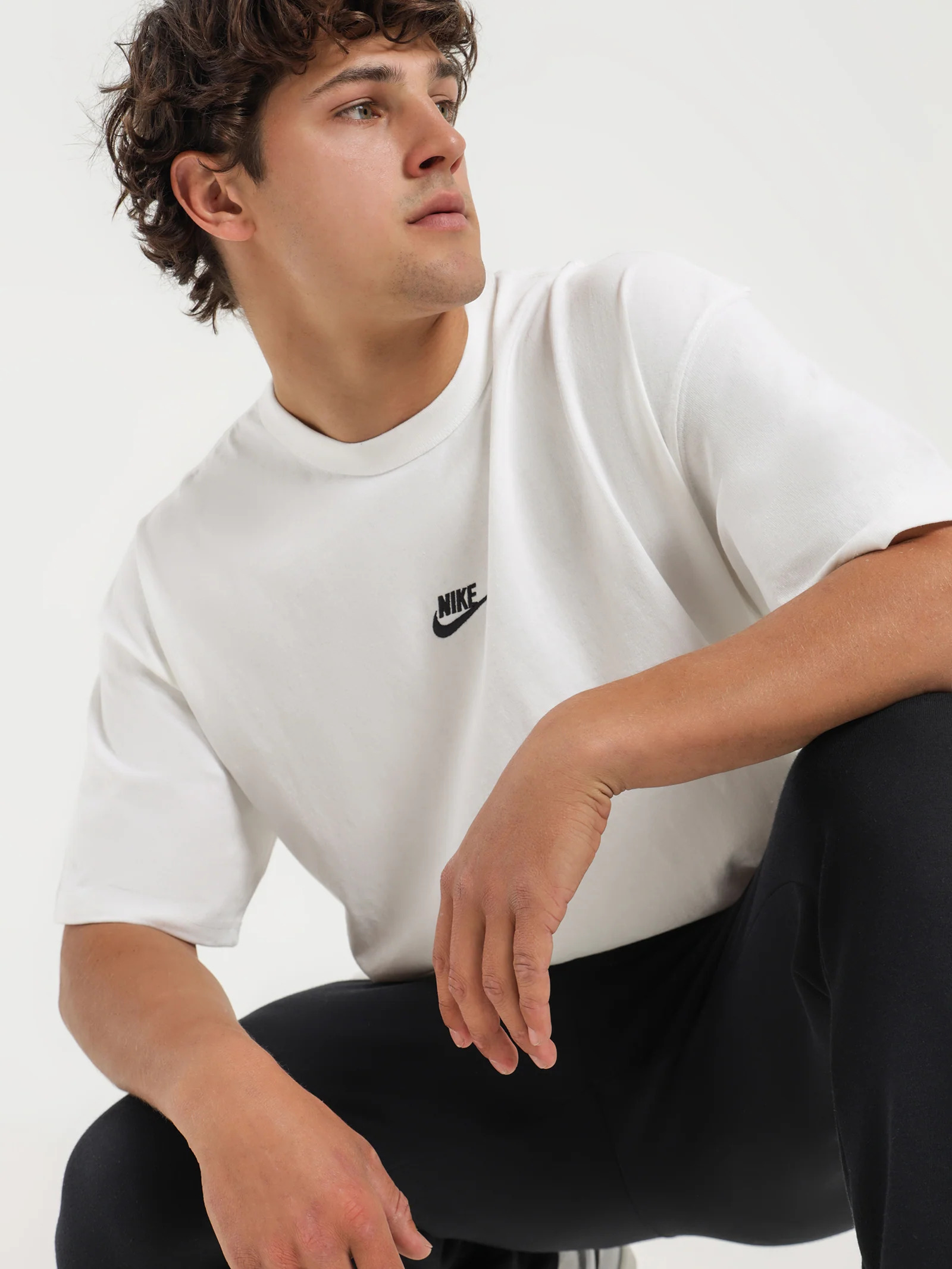 Sportswear Premium Essentials T-Shirt - Image 2
