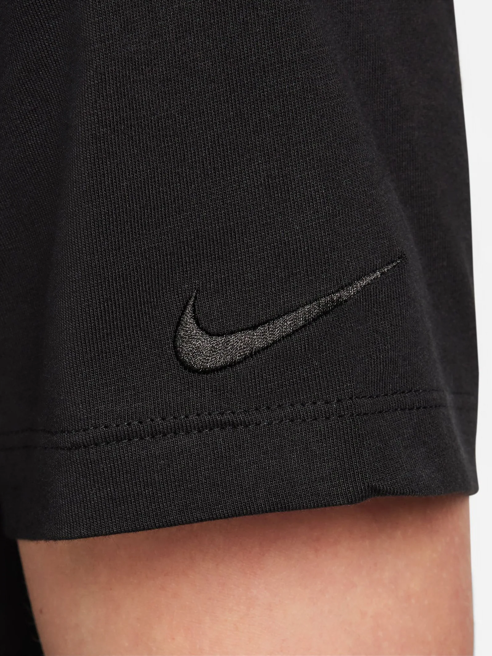 Sportswear T-Shirt - Image 4