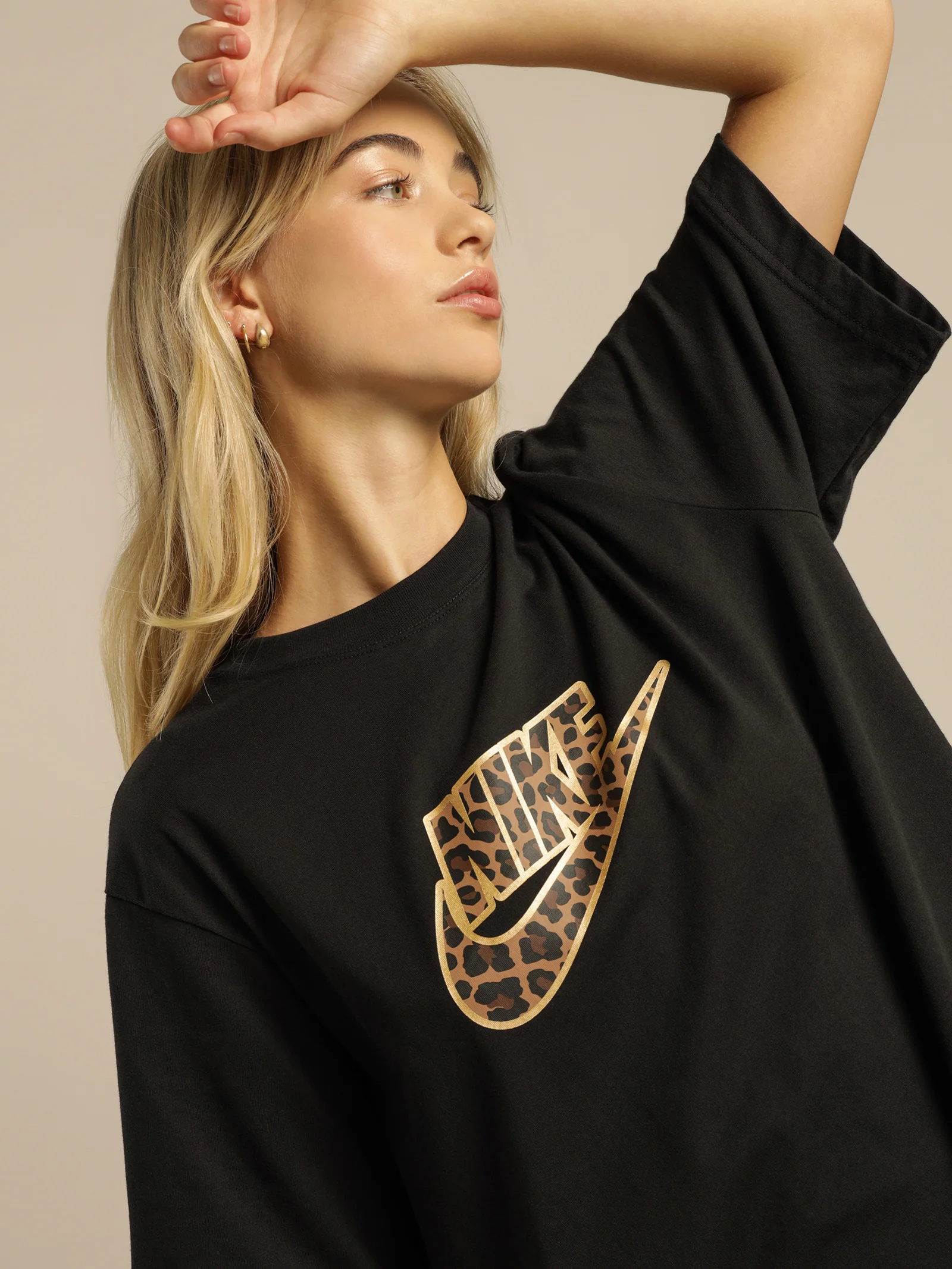 Sportswear T-Shirt - Image 2