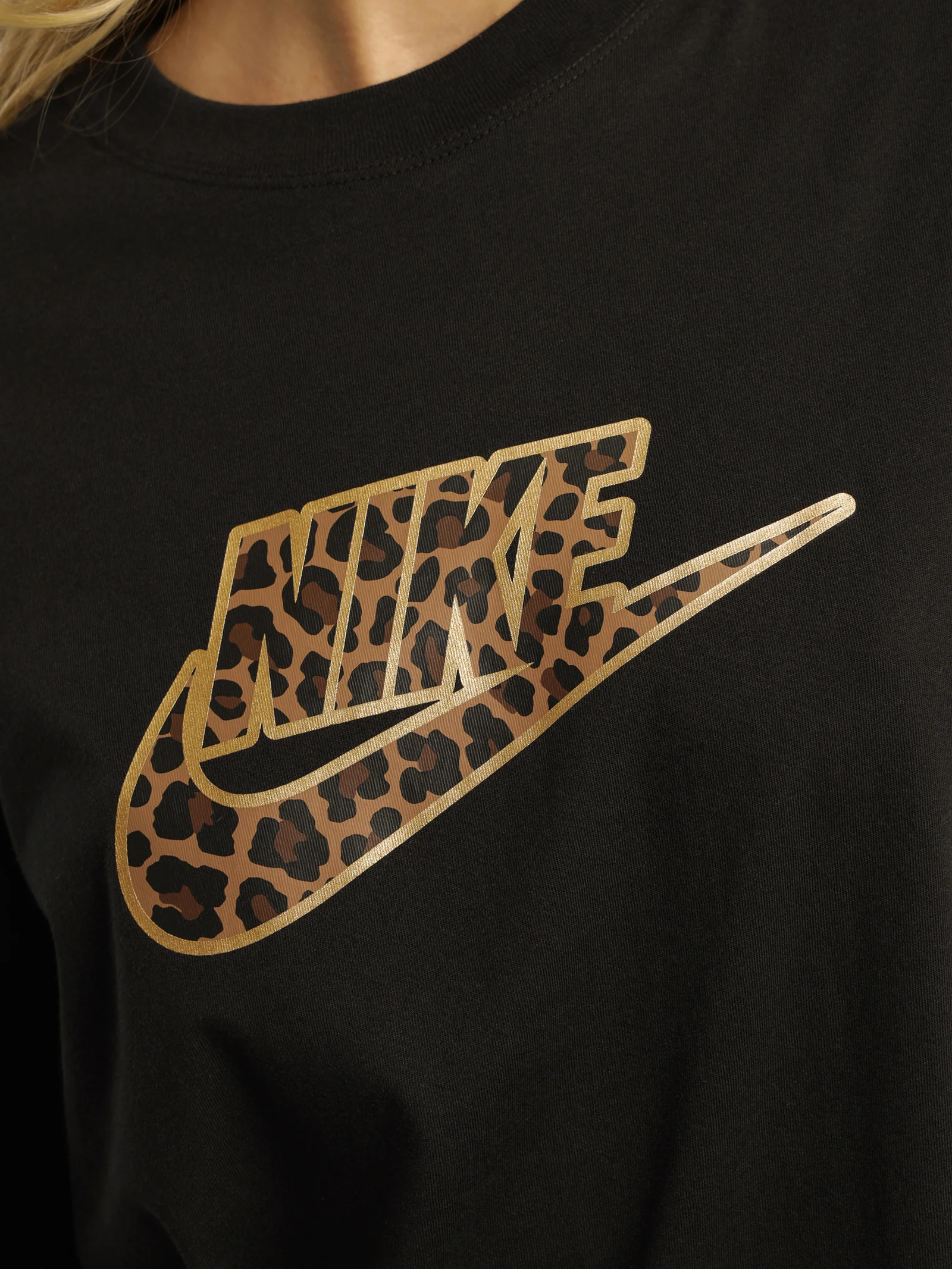 Sportswear T-Shirt - Image 3