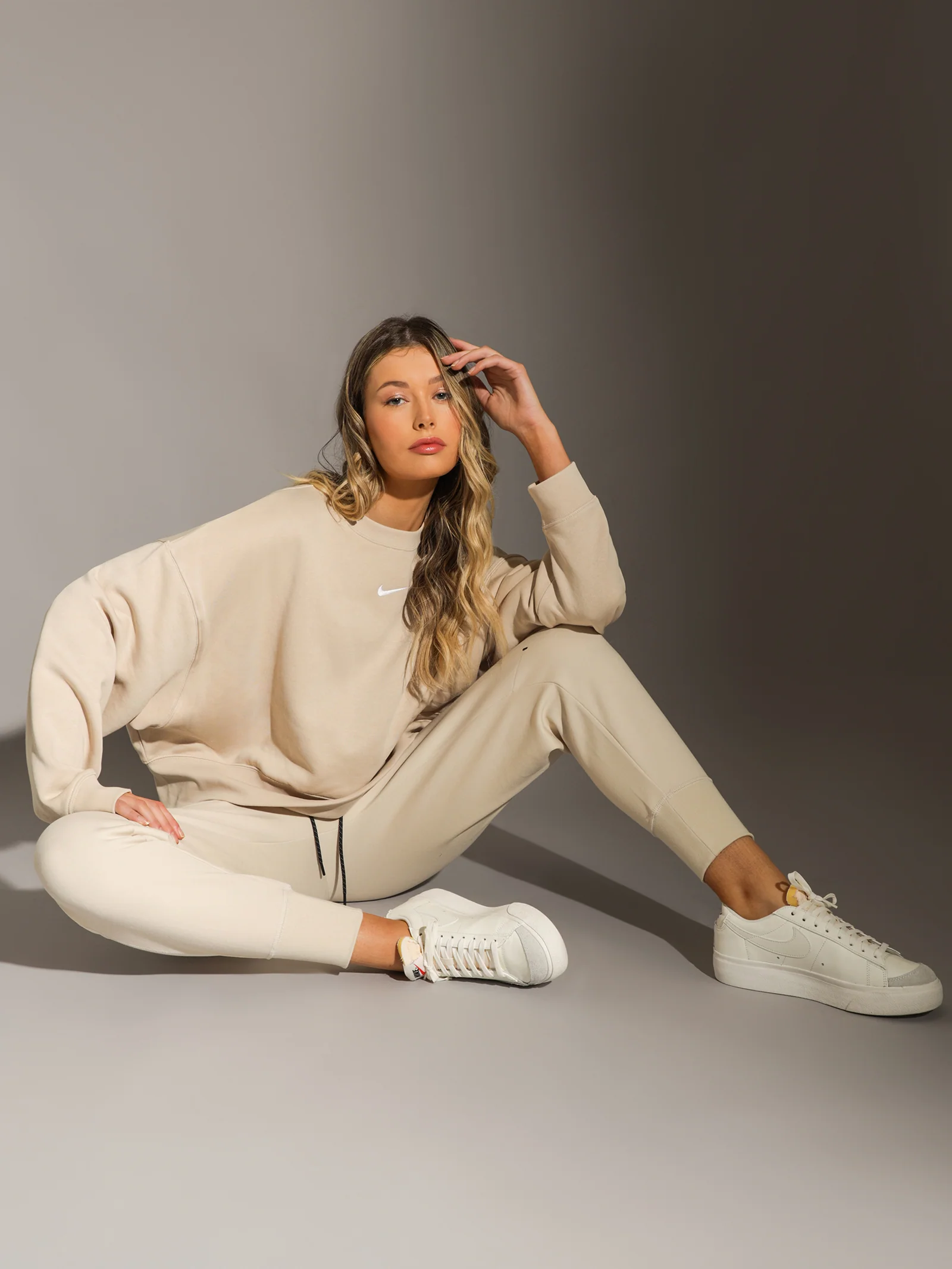 Sportswear Tech Fleece High Rise Trackpants - Image 2