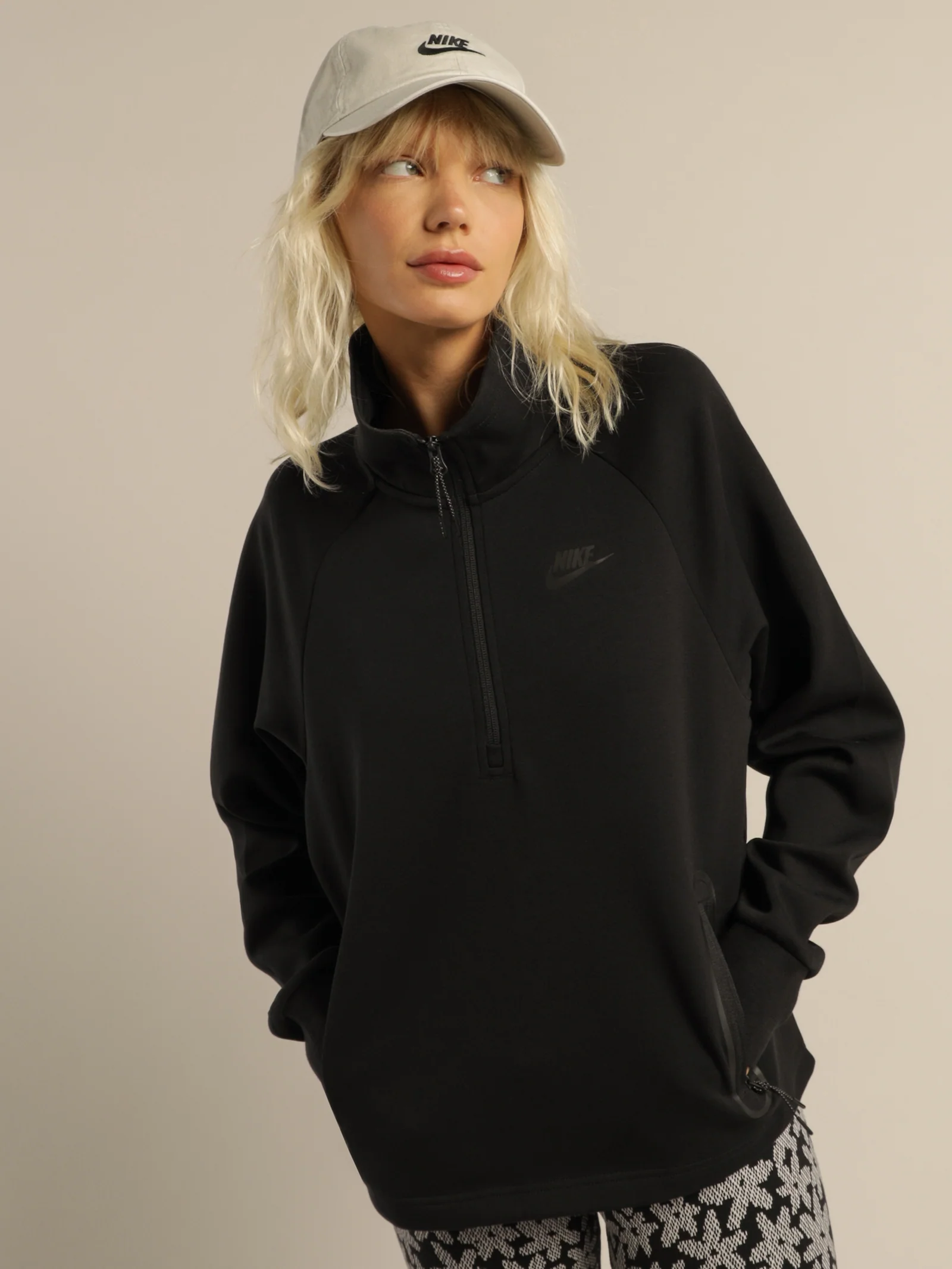 Sportswear Tech Fleece Quarter Zip Crew - Image 2