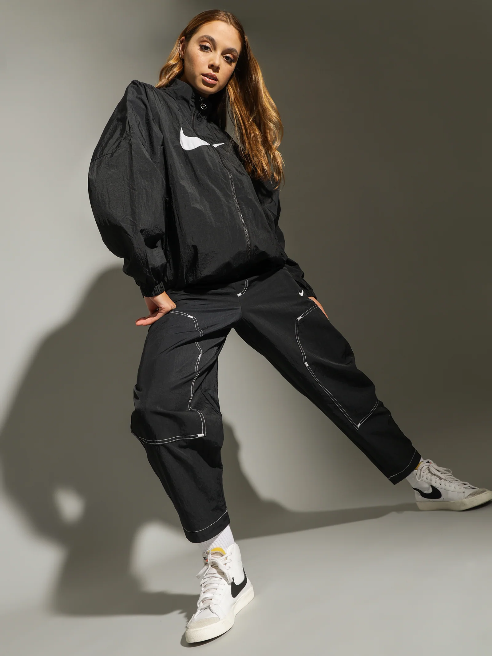 Sportswear Woven High Rise Pants - Image 2