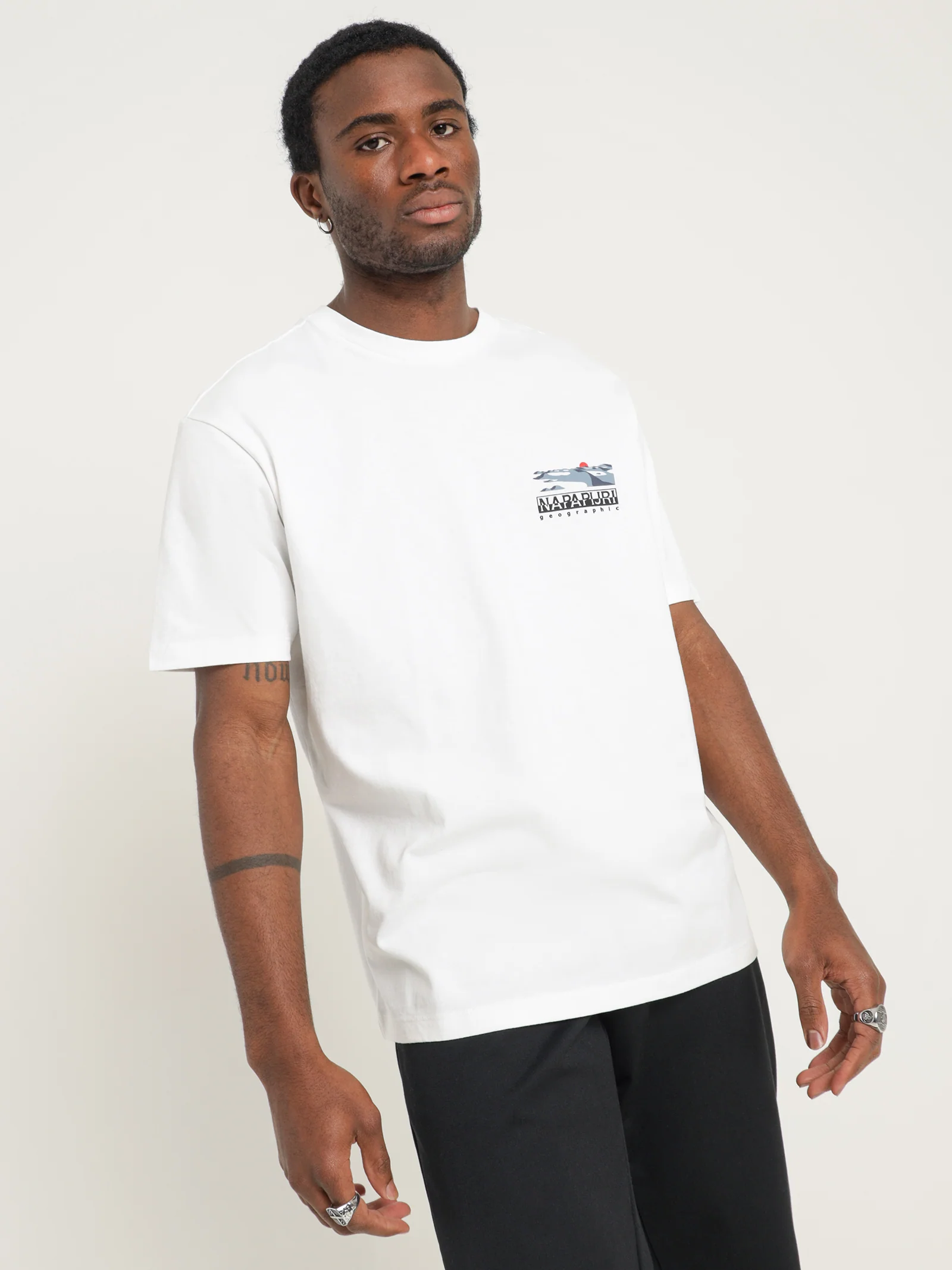 Suar Graphic T-Shirt - Image 3