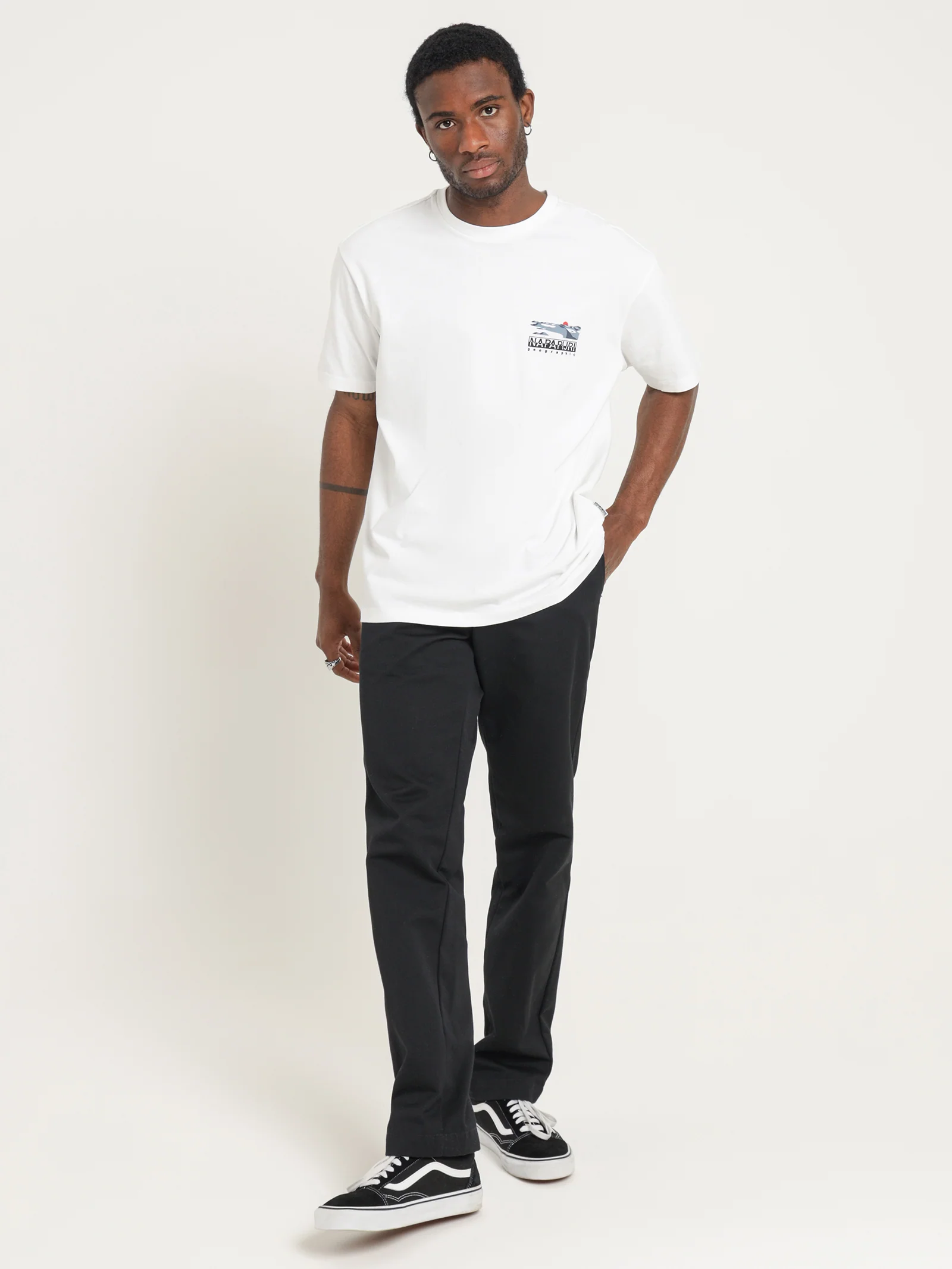 Suar Graphic T-Shirt - Image 4