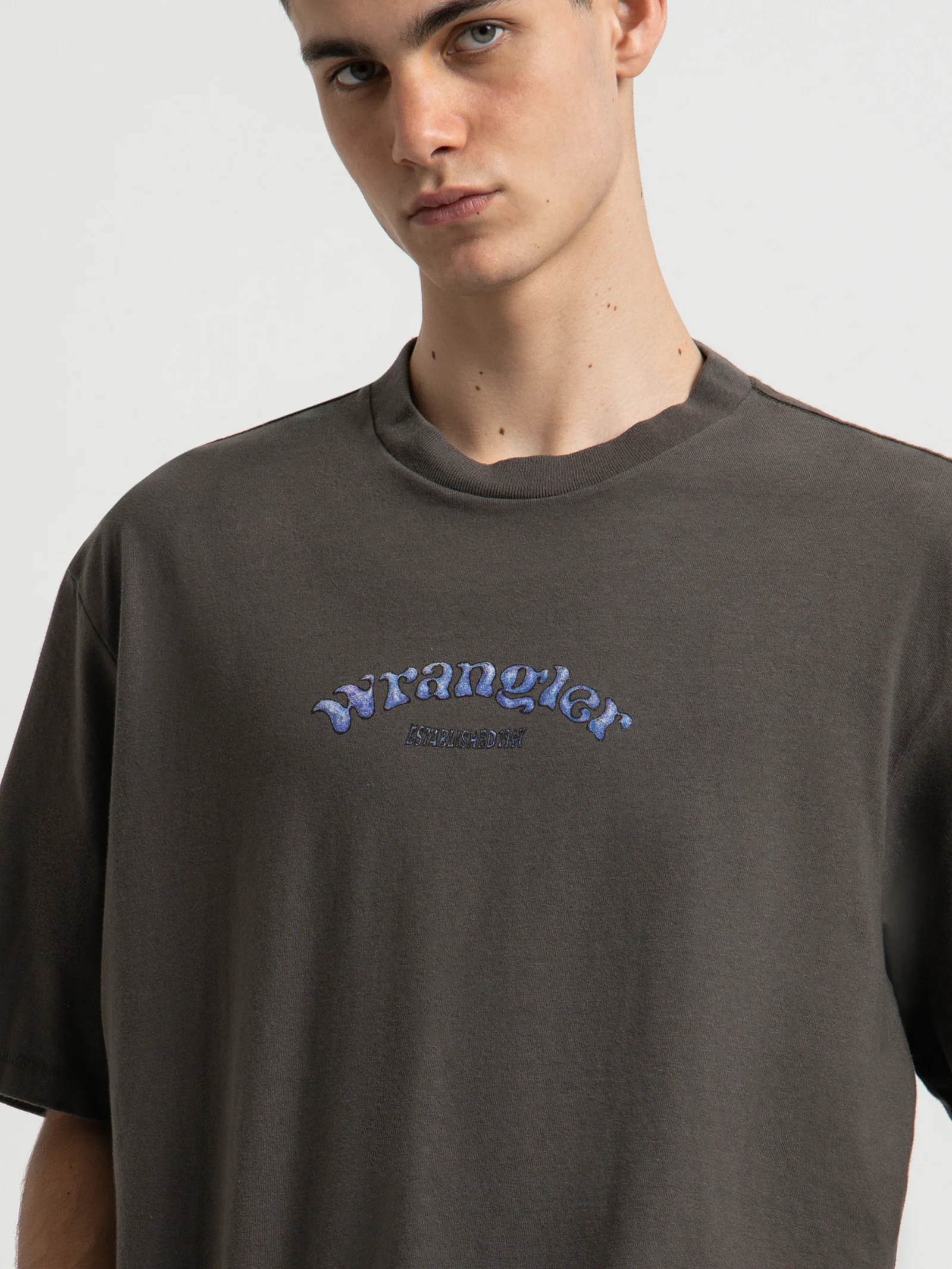Sun Hands Slacker Recycled Cotton T-Shirt - Image 4