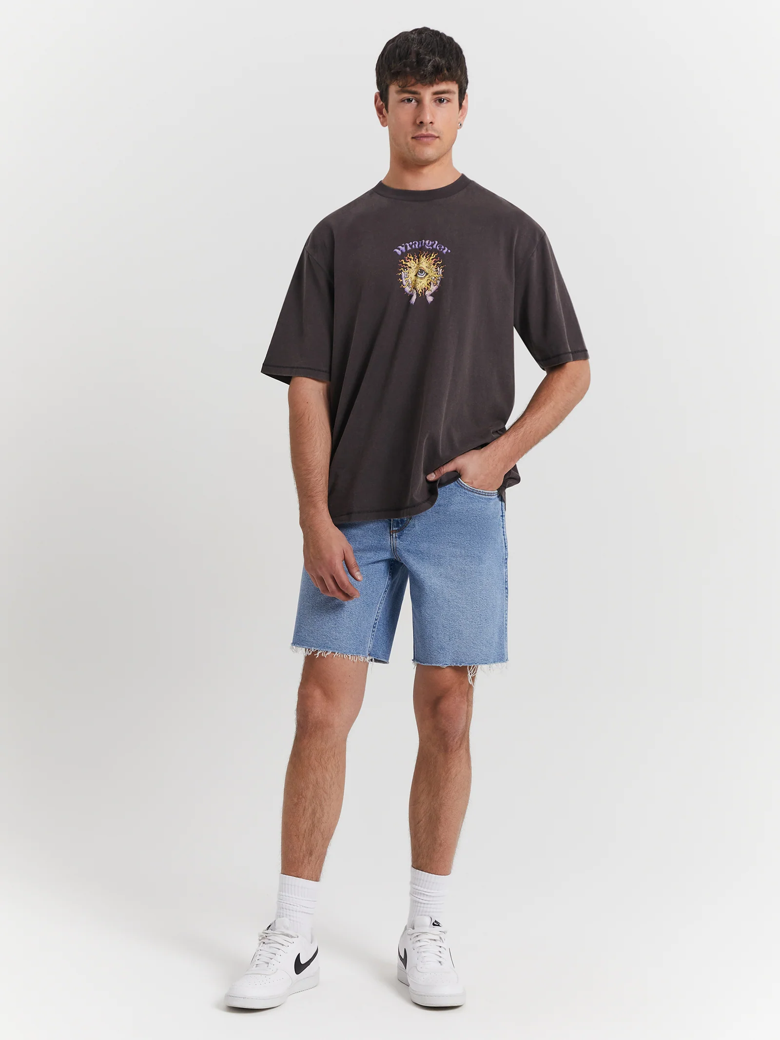 Sun Orb Slacker T-Shirt - Image 4