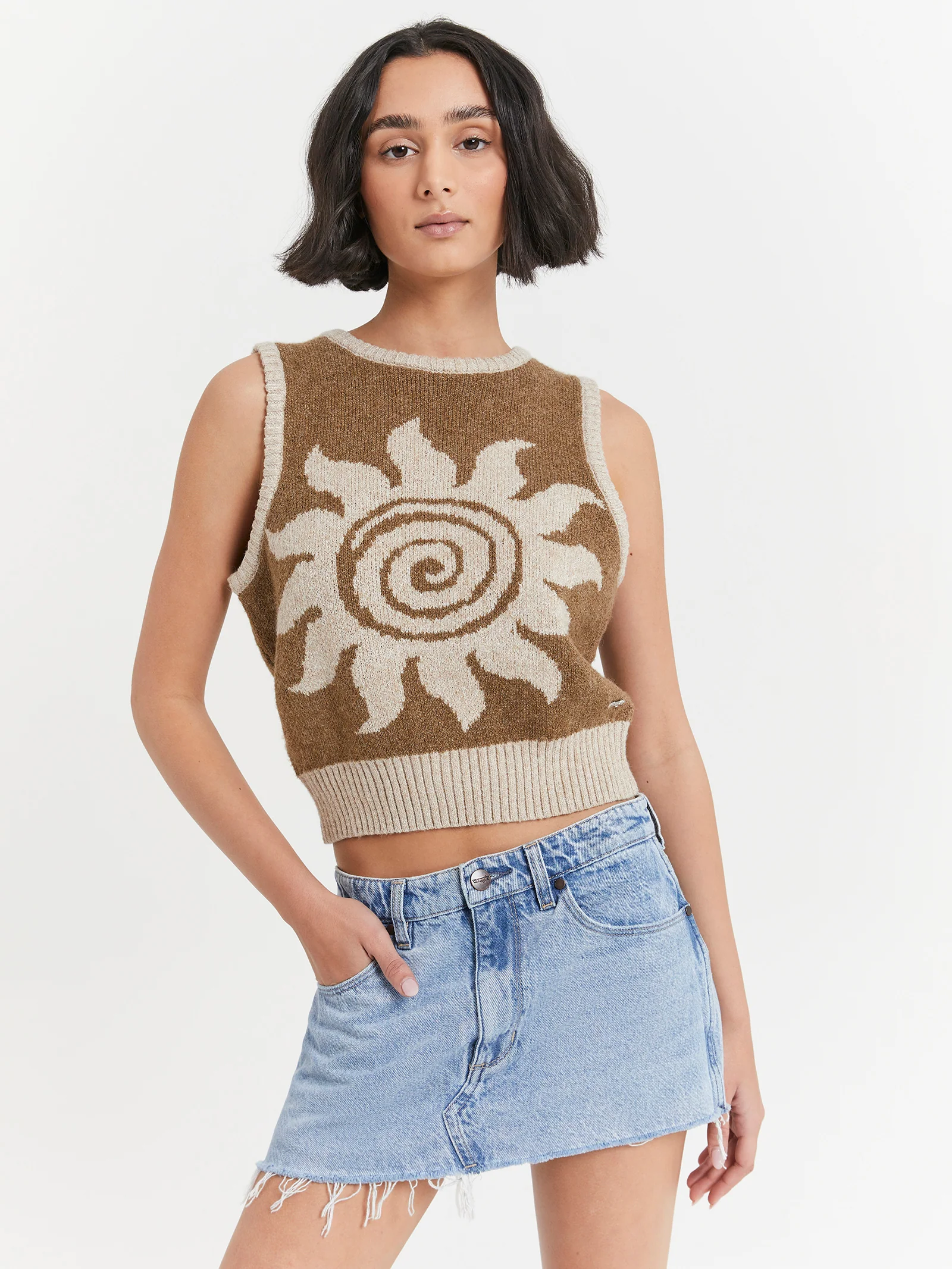 Sunray Knit Vest - Image 4