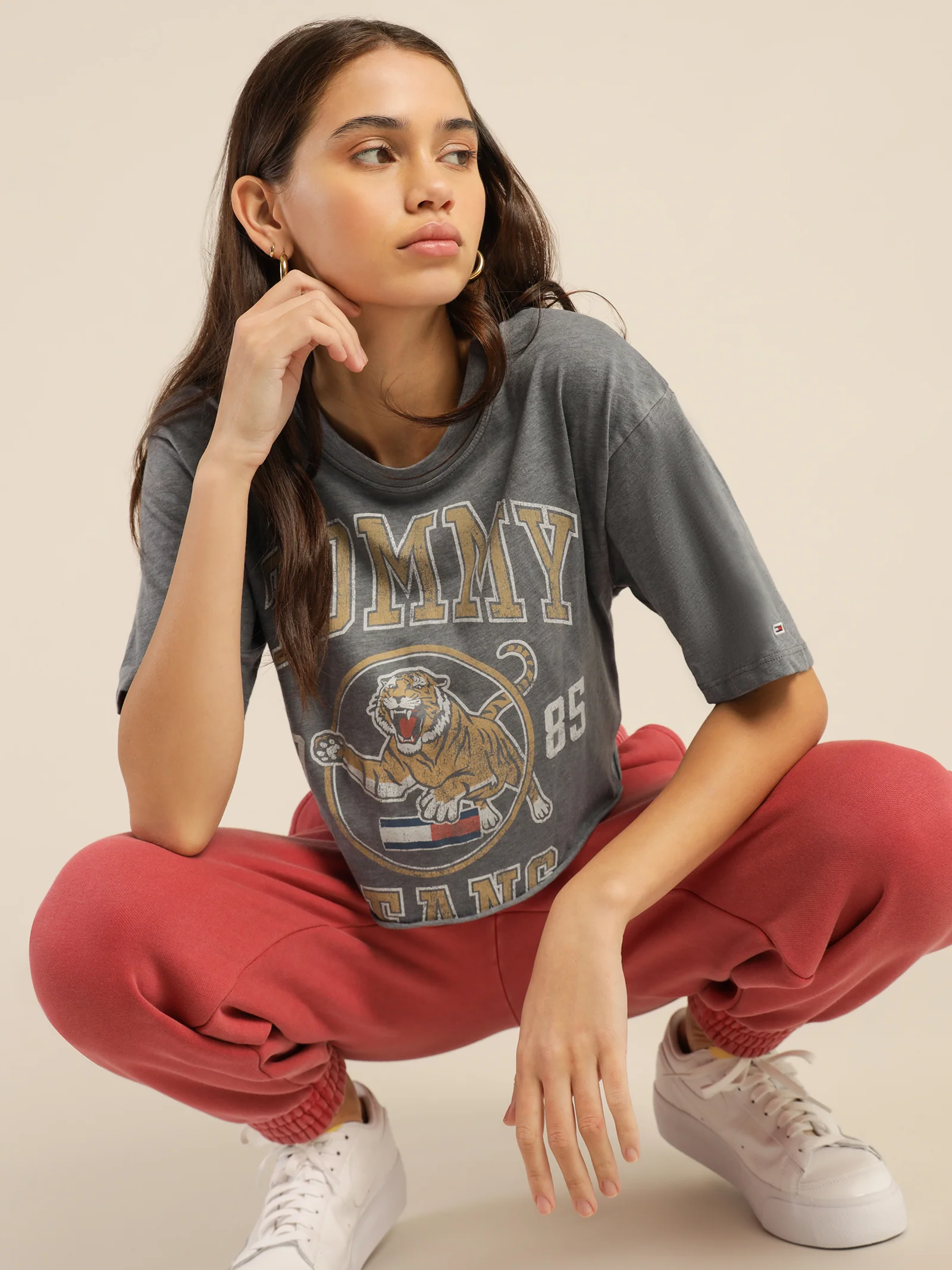 Super Cropped College Tiger T-Shirt - Image 2