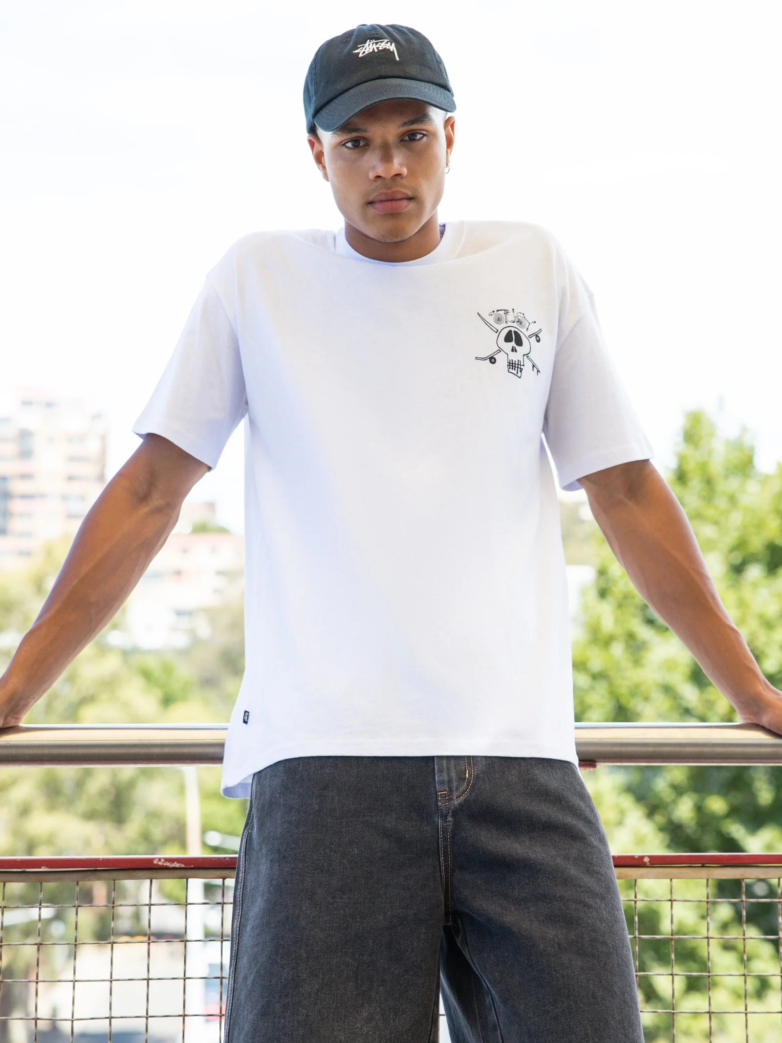 Surf Skate Skull 50/50 T-Shirt - Image 3