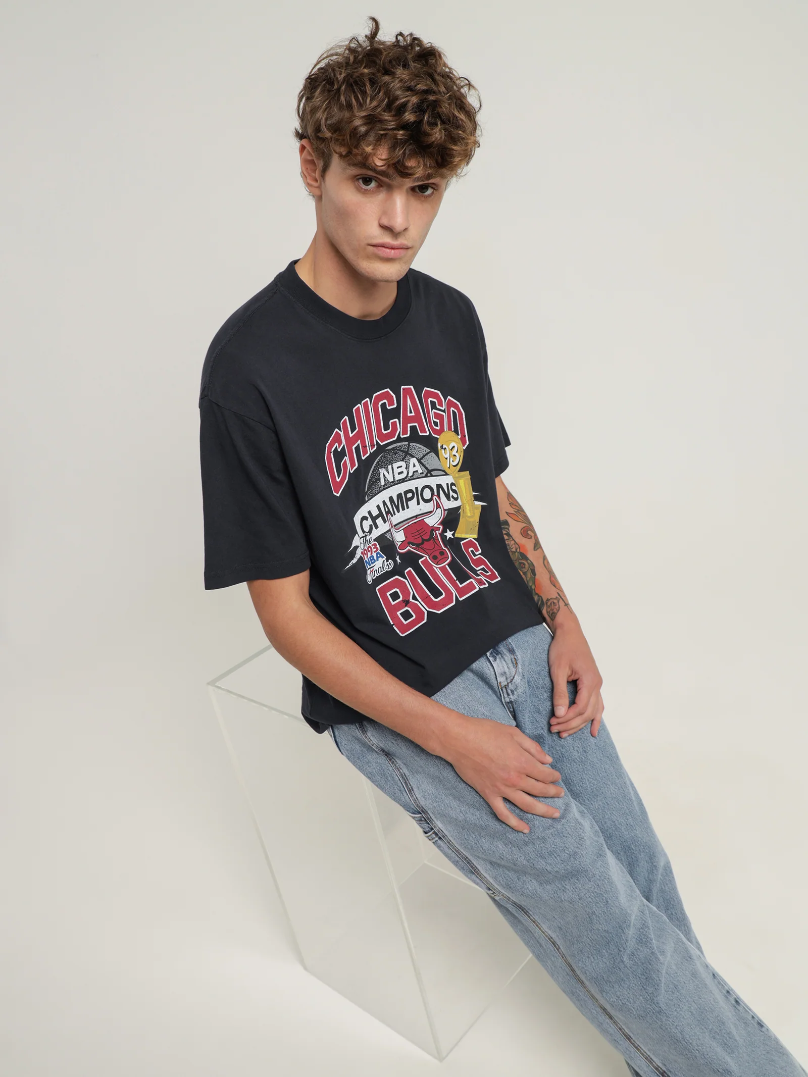 Team History Chicago Bulls T-Shirt - Image 2