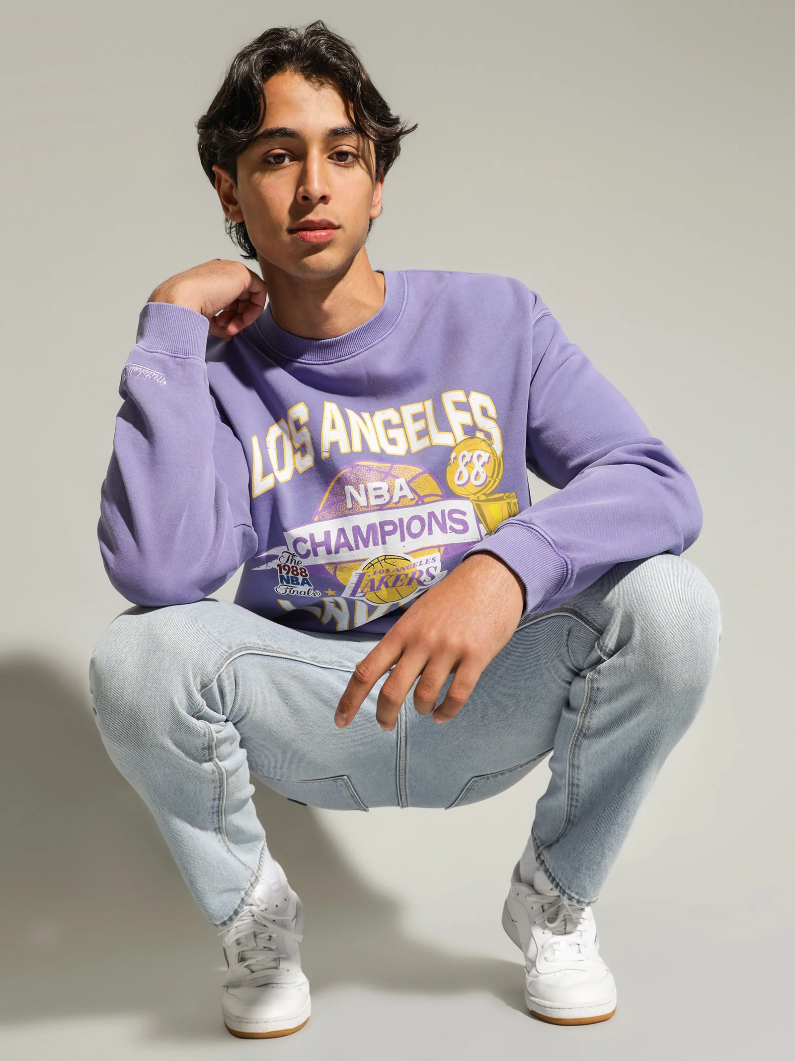 Team History Crew Los Angeles Lakers Sweatshirt - Image 4