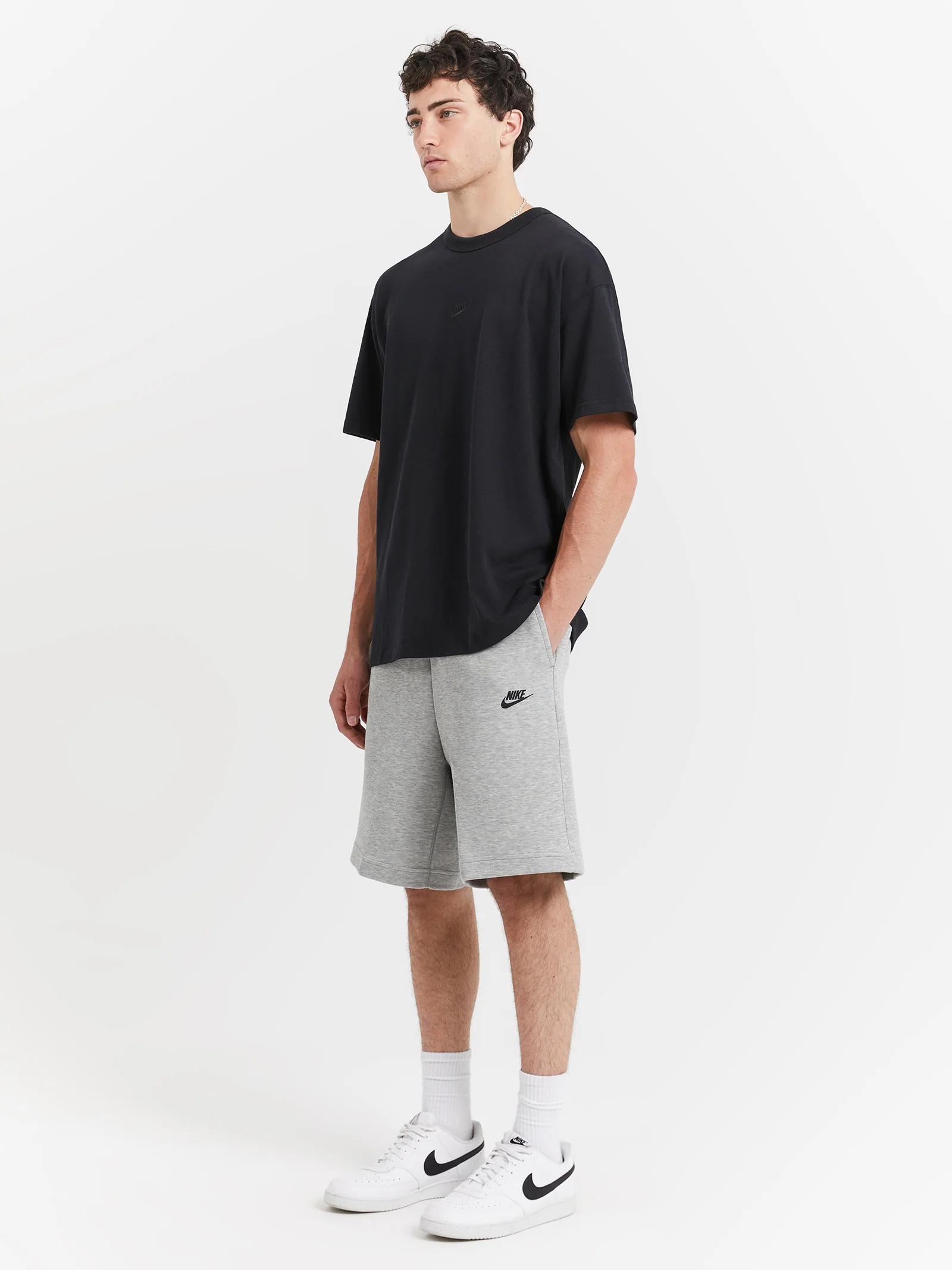 Tech Fleece Shorts - Image 4