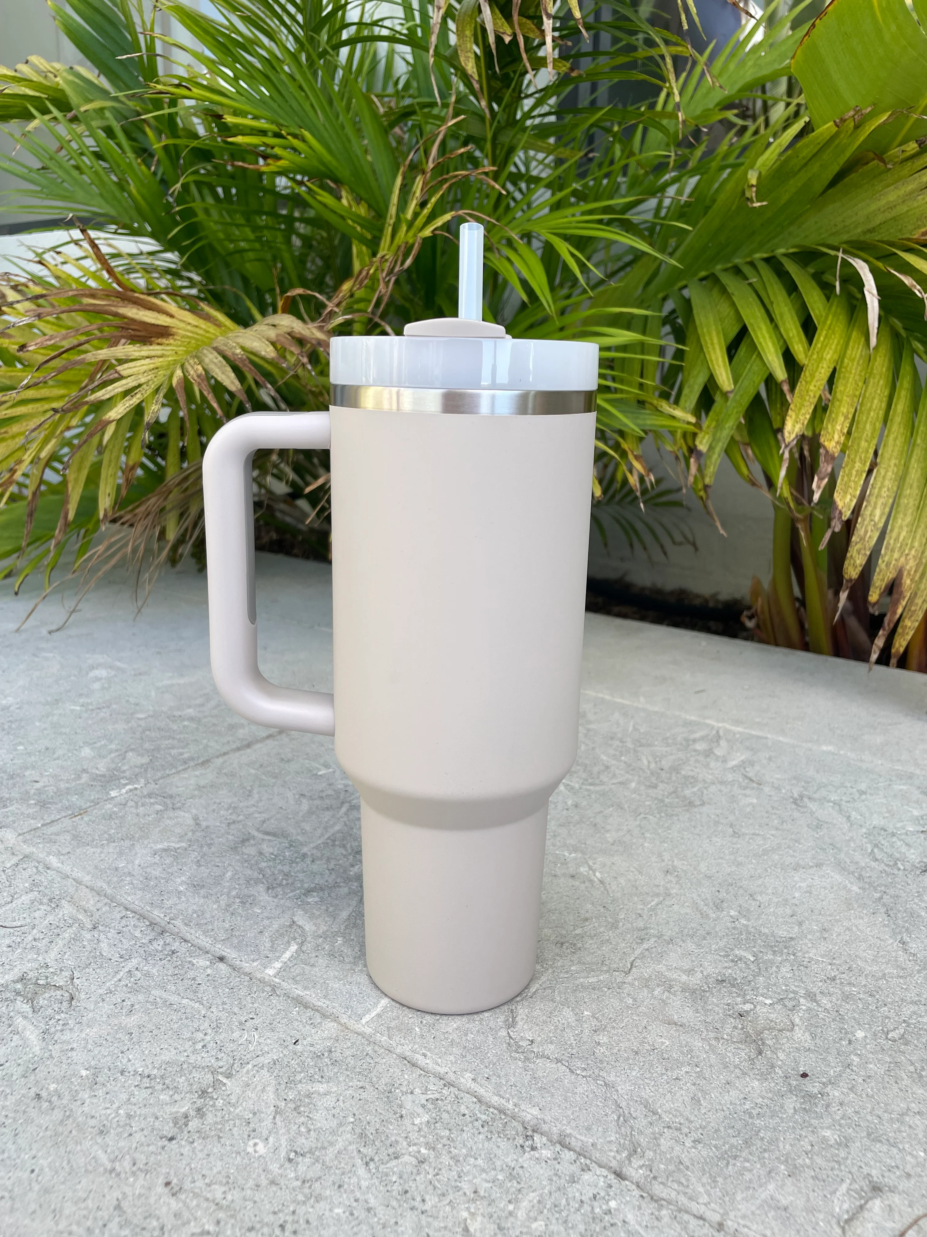 The Quencher H2.0 Flowstate 1.2L Tumbler - Image 4