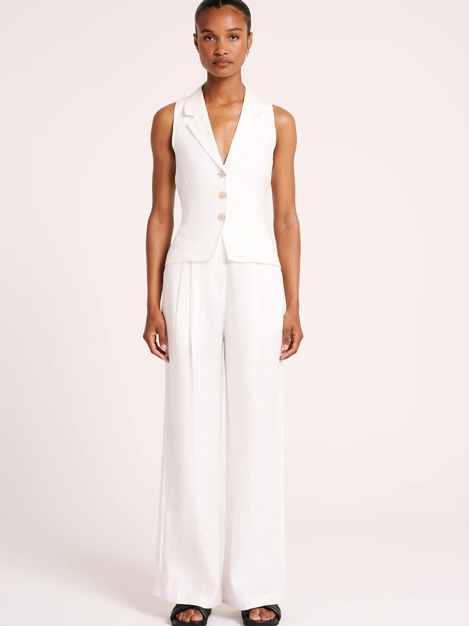 Thilda Linen Vest - Image 2