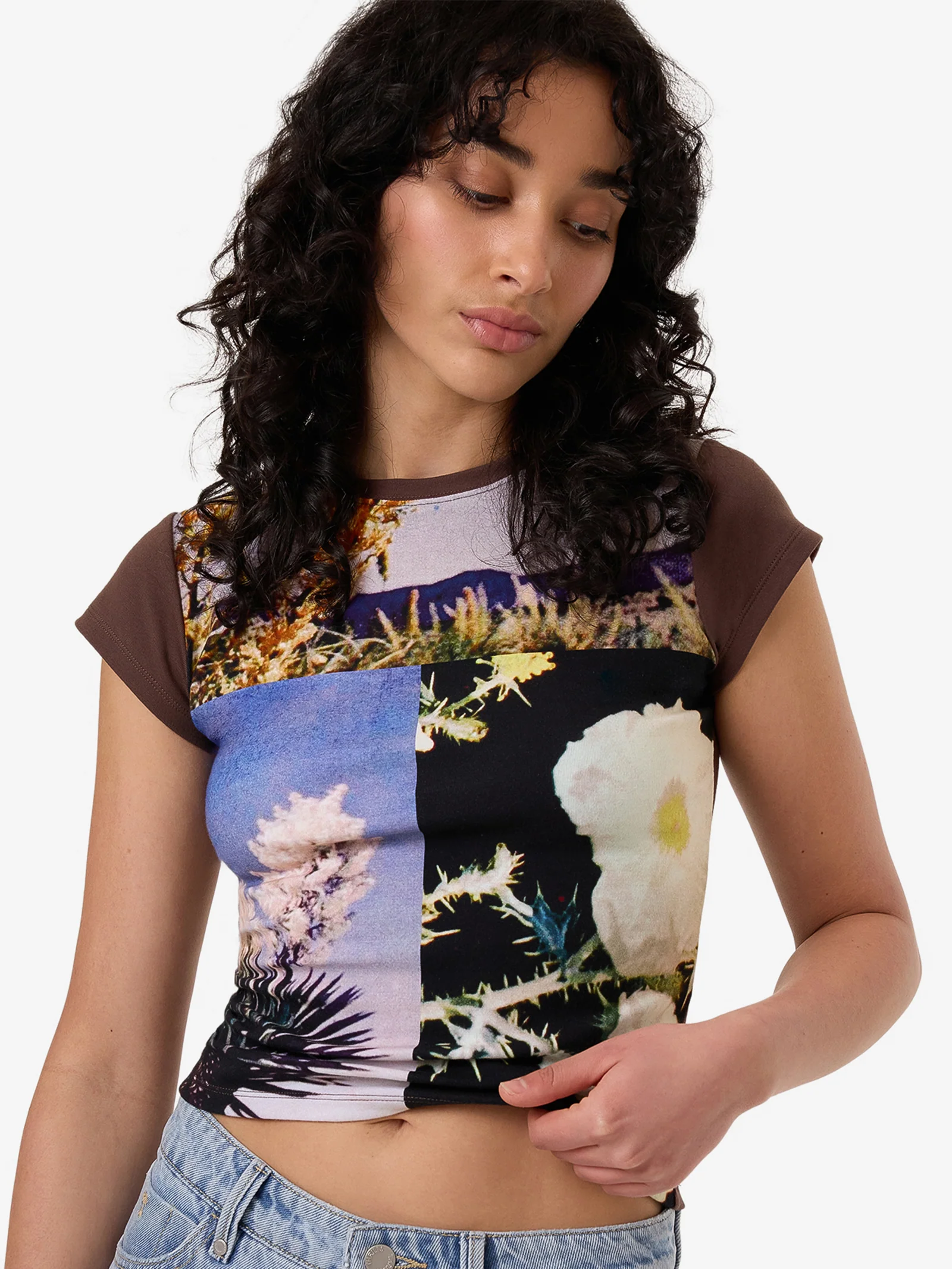 Dalia Club Tee - Image 6
