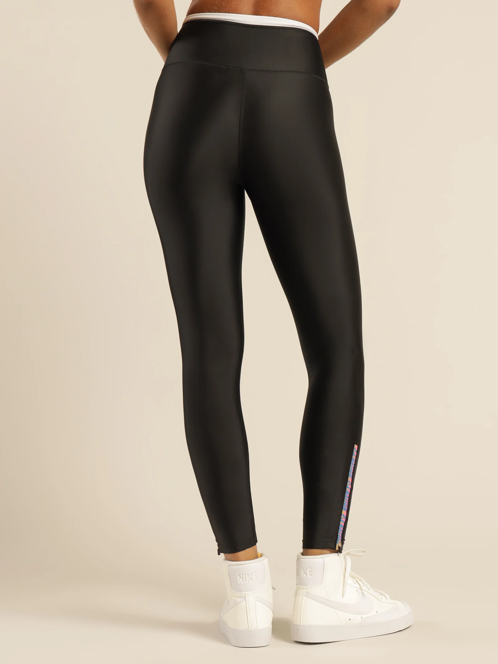 Tiebreak Legging - Image 7