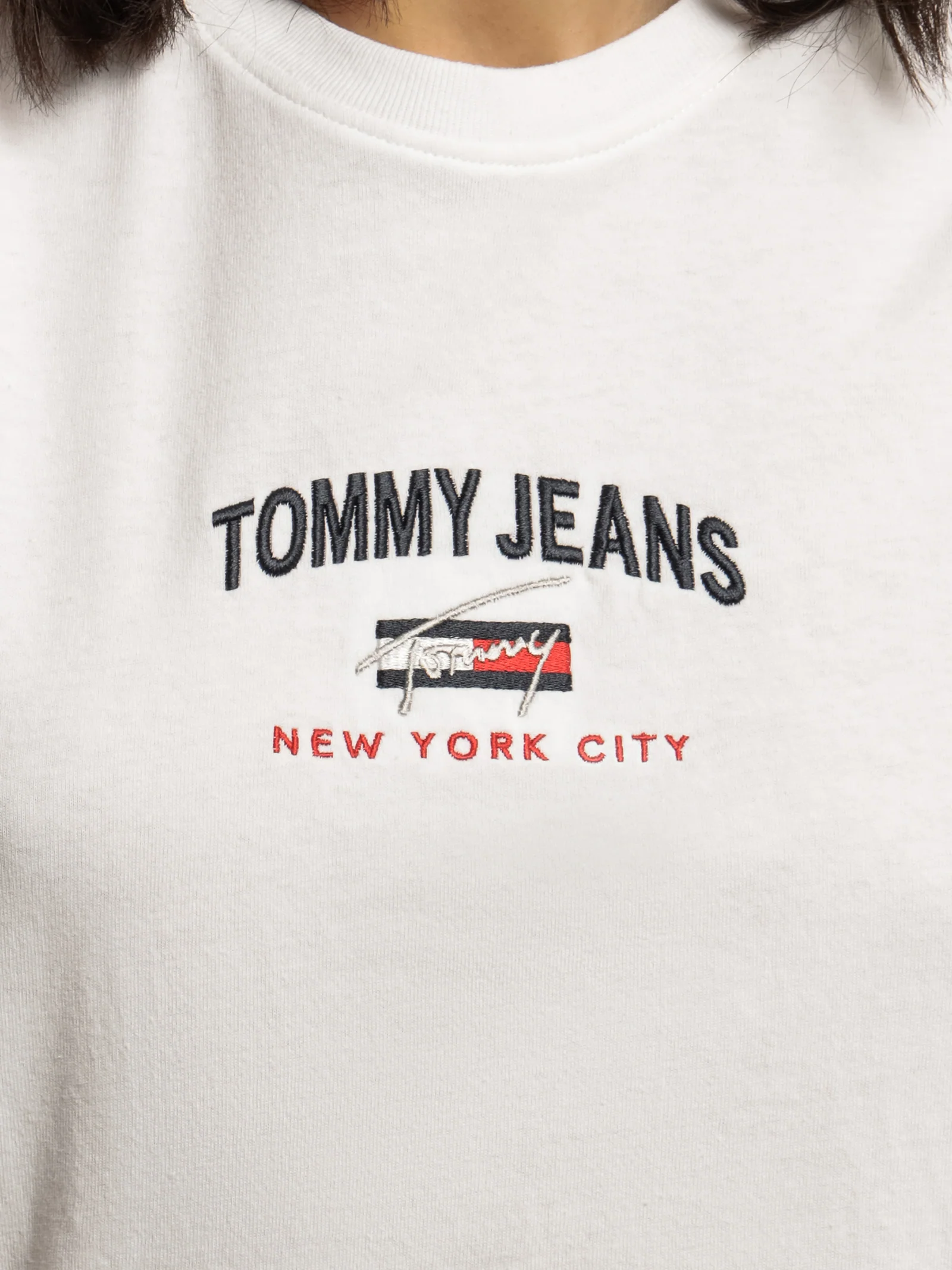 Timeless Cropped Fit Logo T-Shirt - Image 5