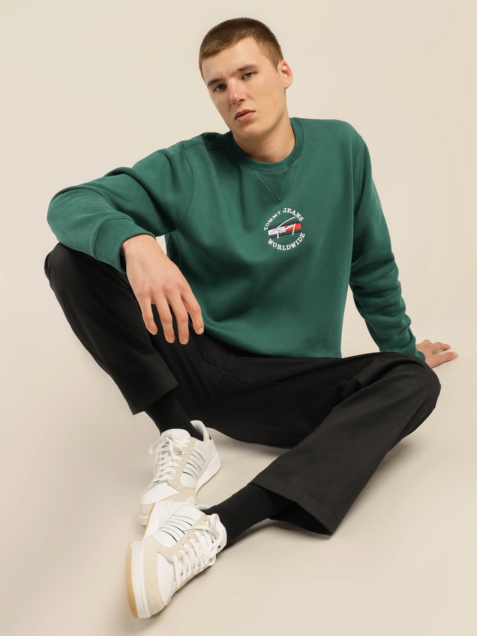 Timeless Tommy Crew Neck Sweatshirt - Image 4