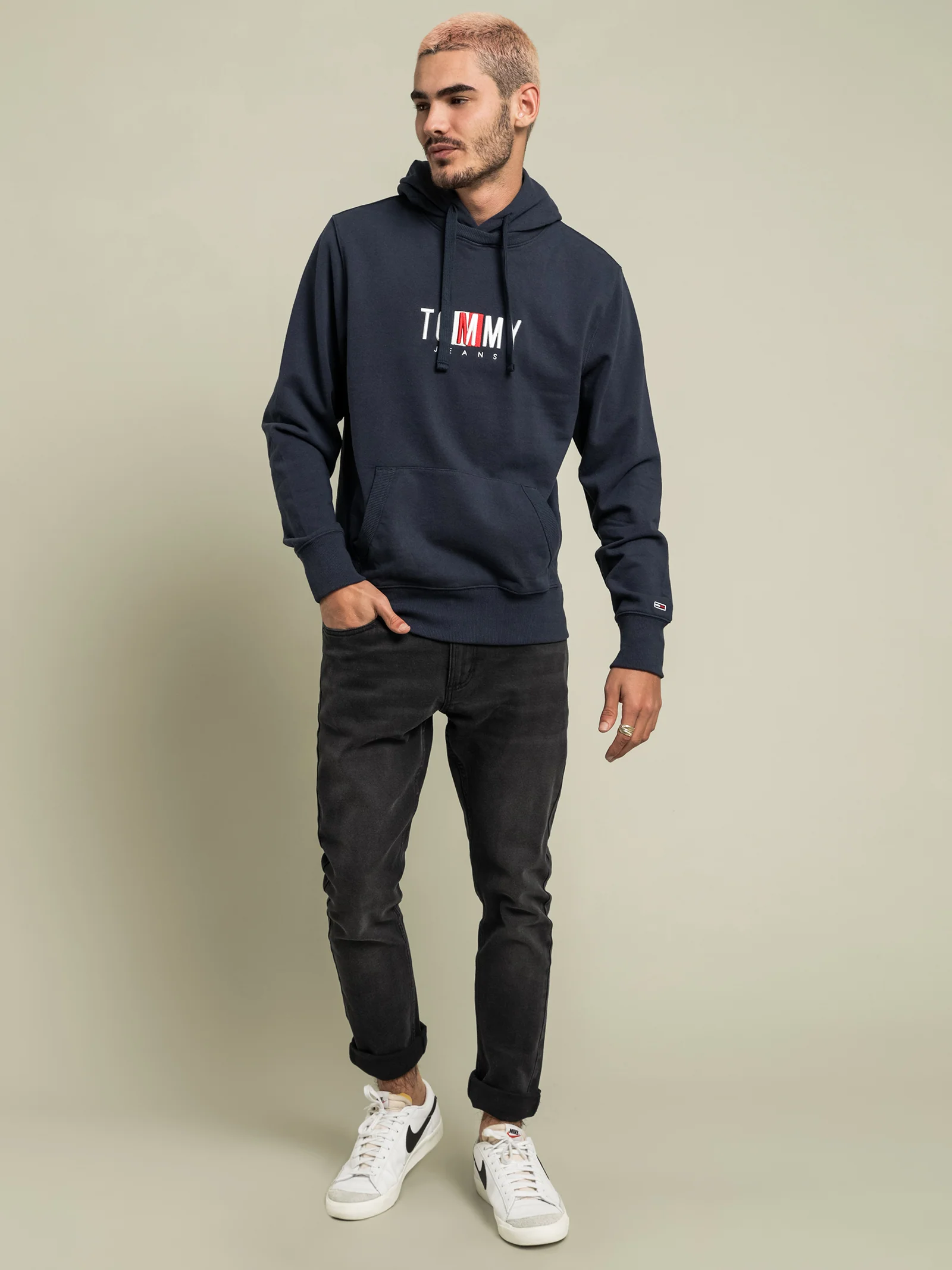 Timeless Tommy Hoodie - Image 4