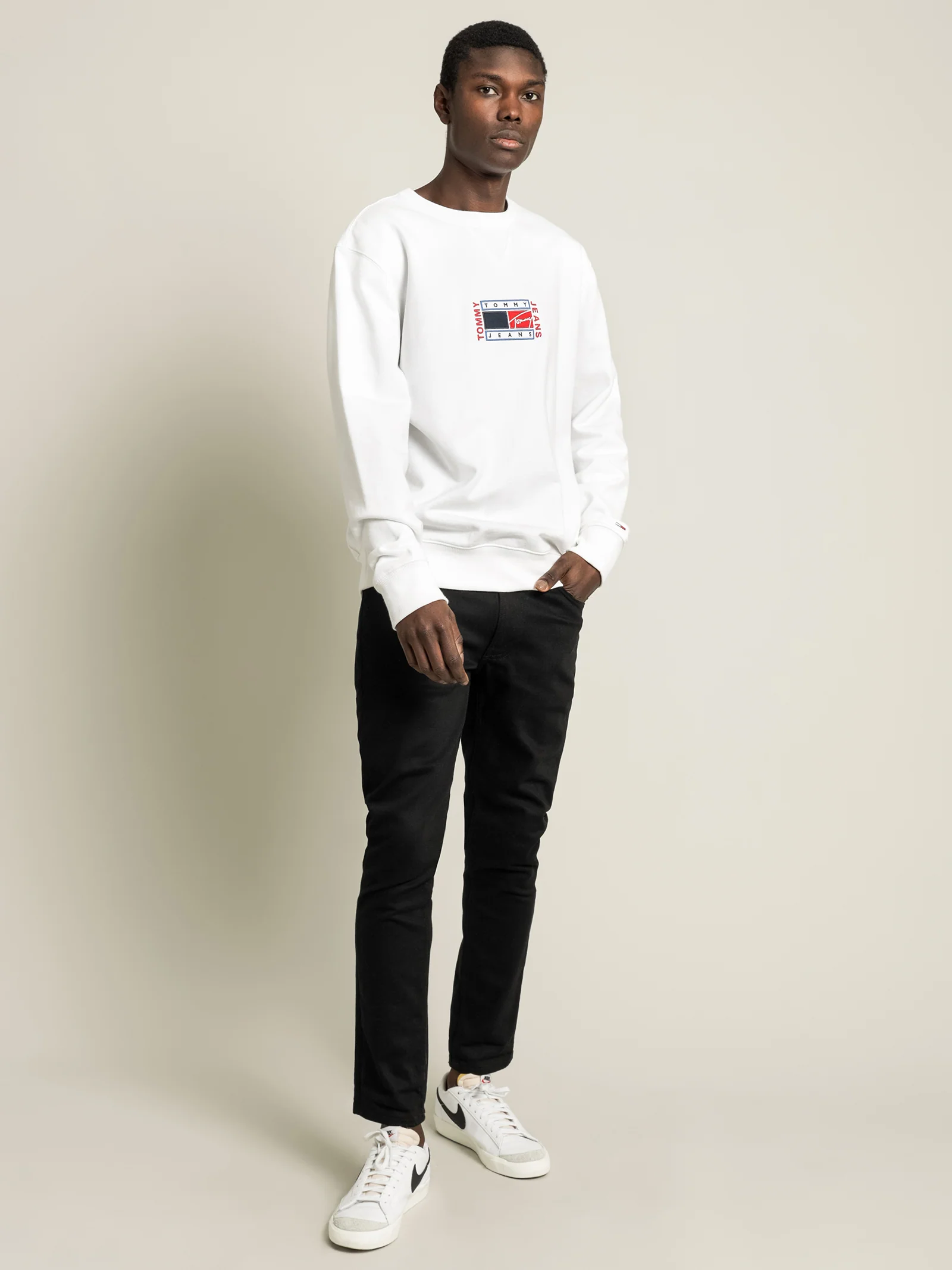 Timeless Tommy Sweatshirt - Image 3
