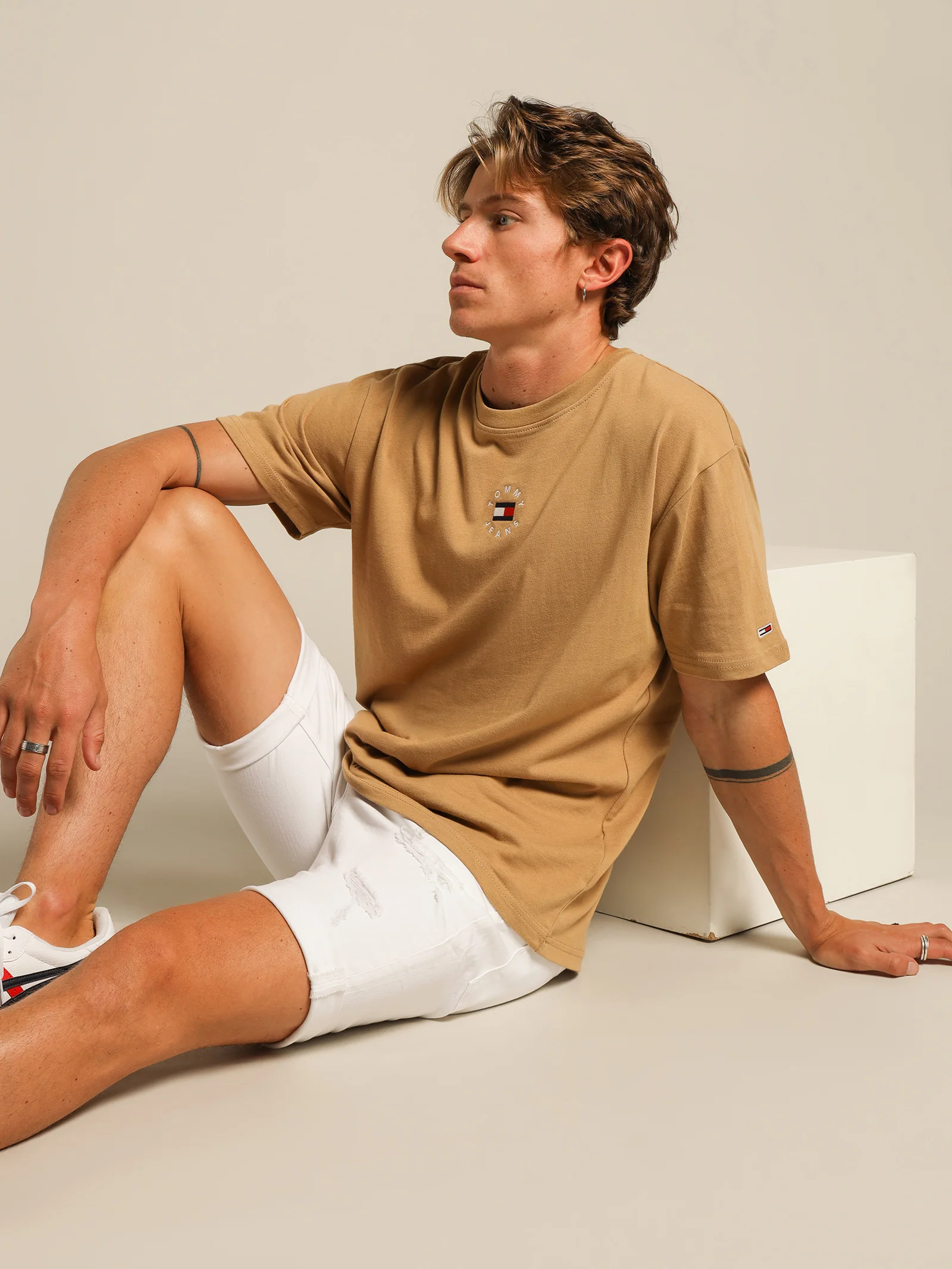 Tiny Tommy Circular Logo T-Shirt - Image 4