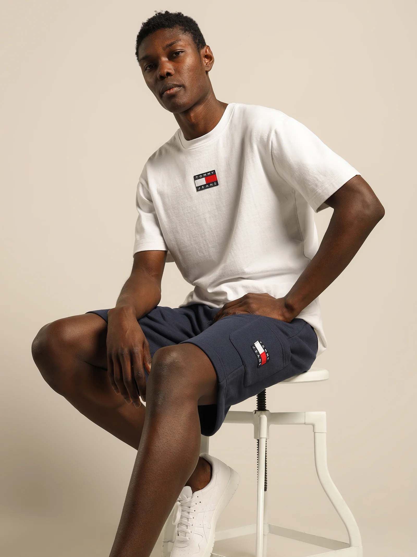 Tommy Badge Shorts - Image 3
