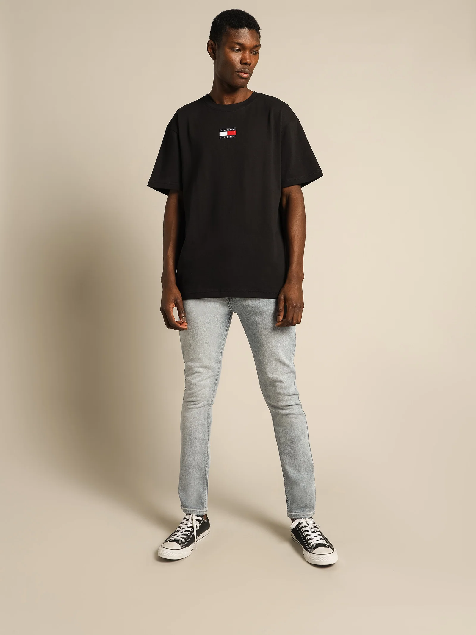 Tommy Badge T-Shirt - Image 6