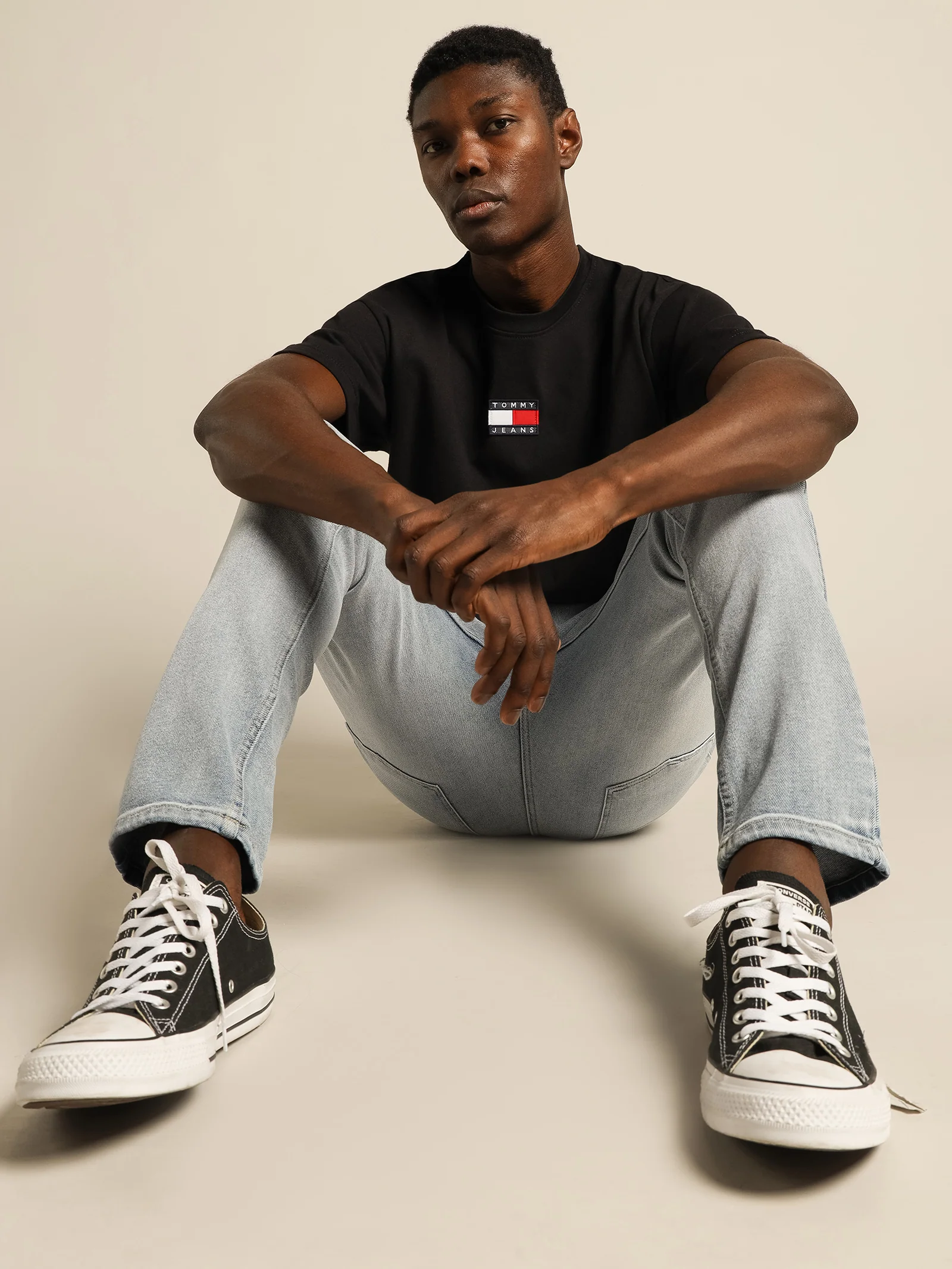 Tommy Badge T-Shirt - Image 8