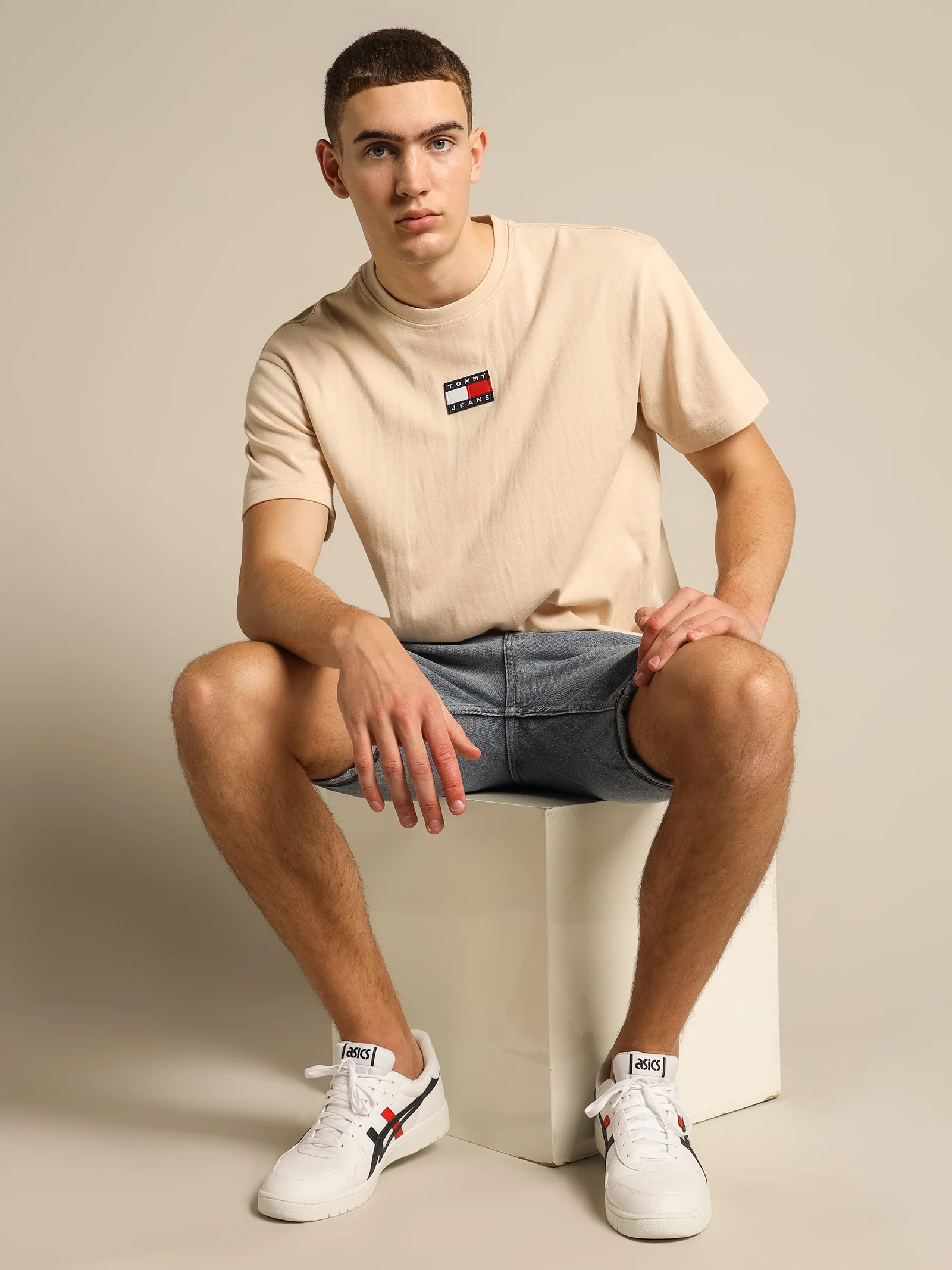 Tommy Badge T-Shirt - Image 2