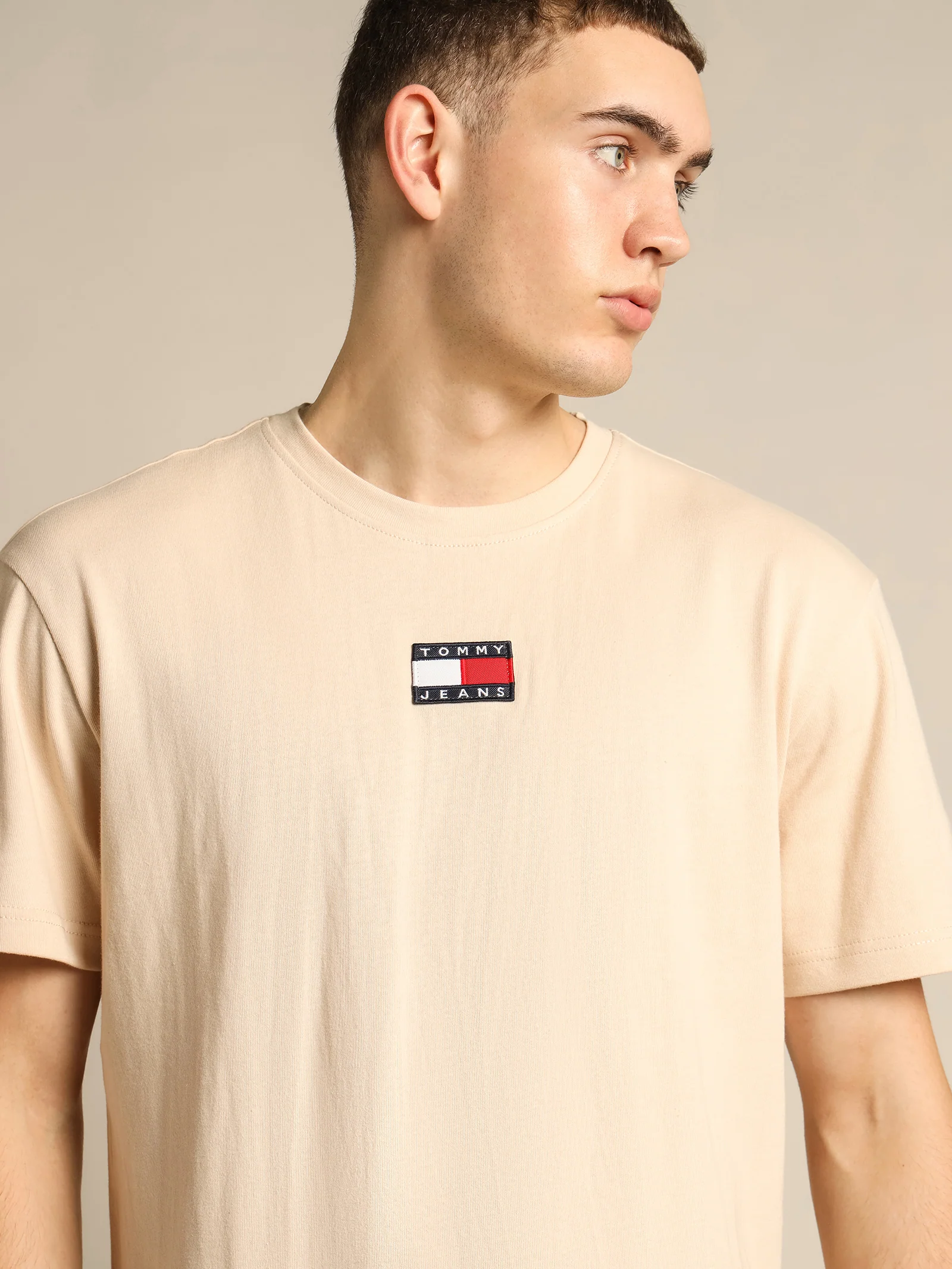 Tommy Badge T-Shirt - Image 5