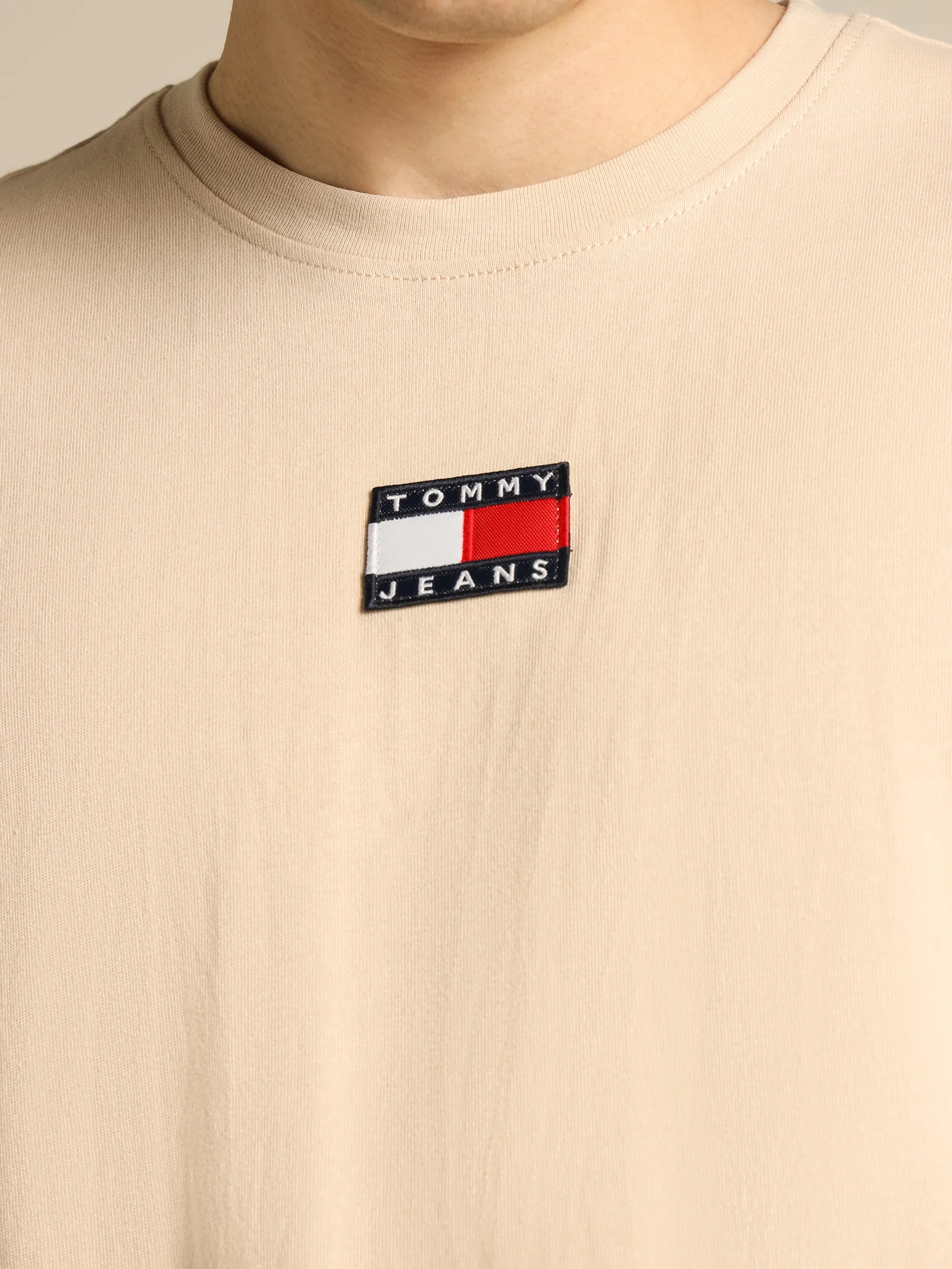 Tommy Badge T-Shirt - Image 6