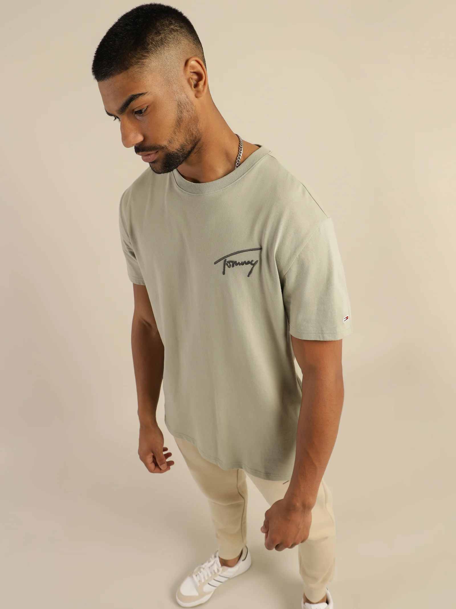 Tommy Signature T-Shirt - Image 2