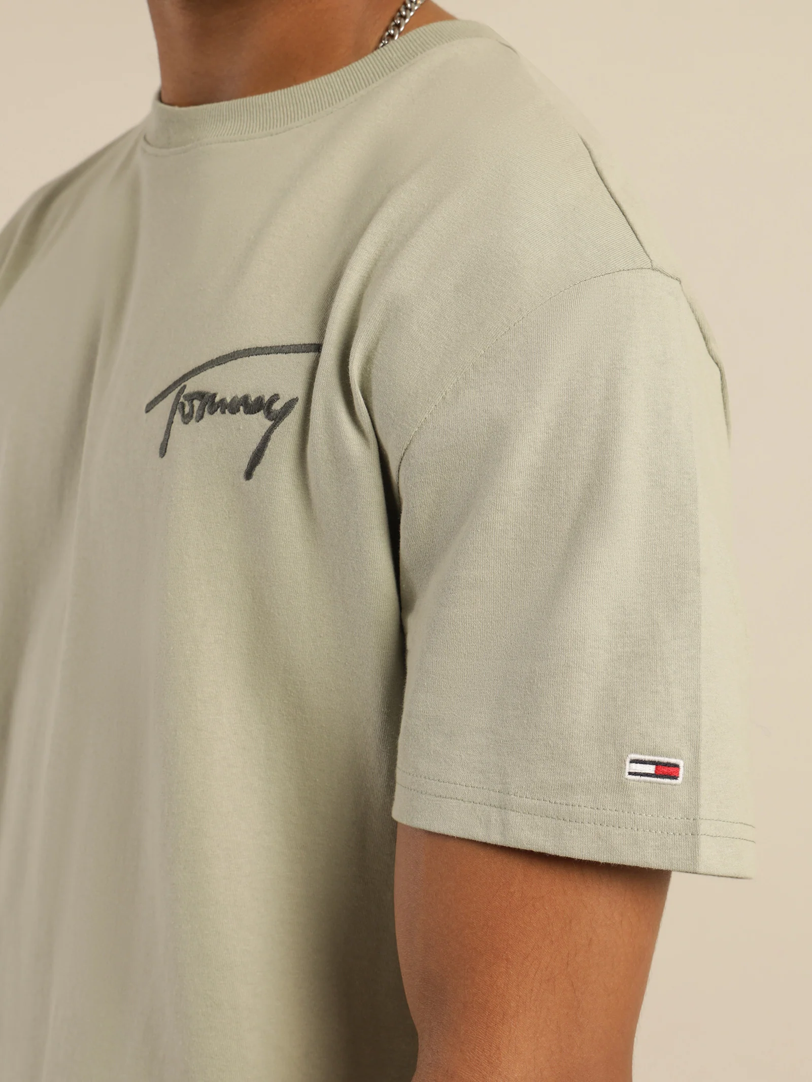 Tommy Signature T-Shirt - Image 4