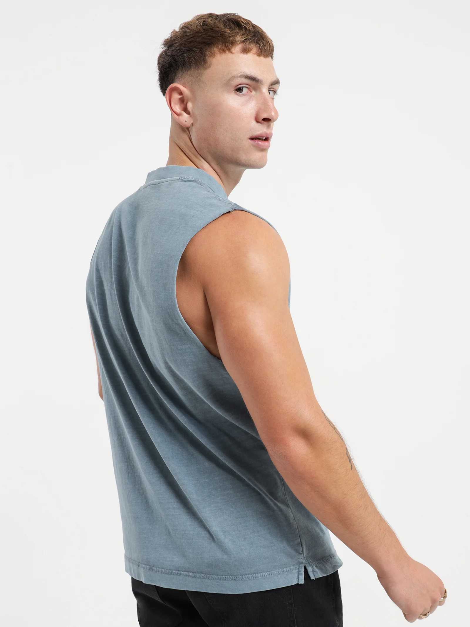 Tonal Logo Muscle - Image 5