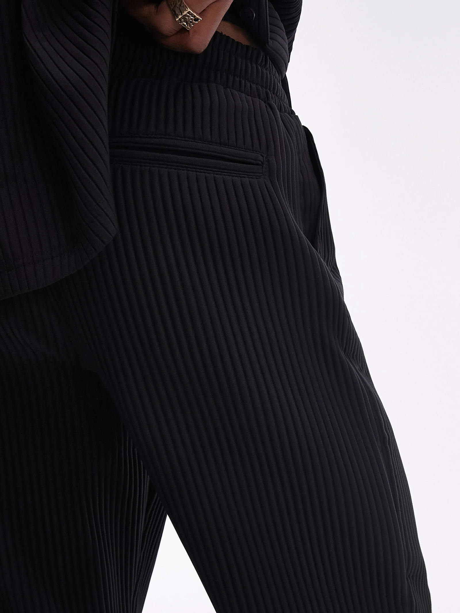 Co-Ord Wide Leg Plissé Trousers - Image 4