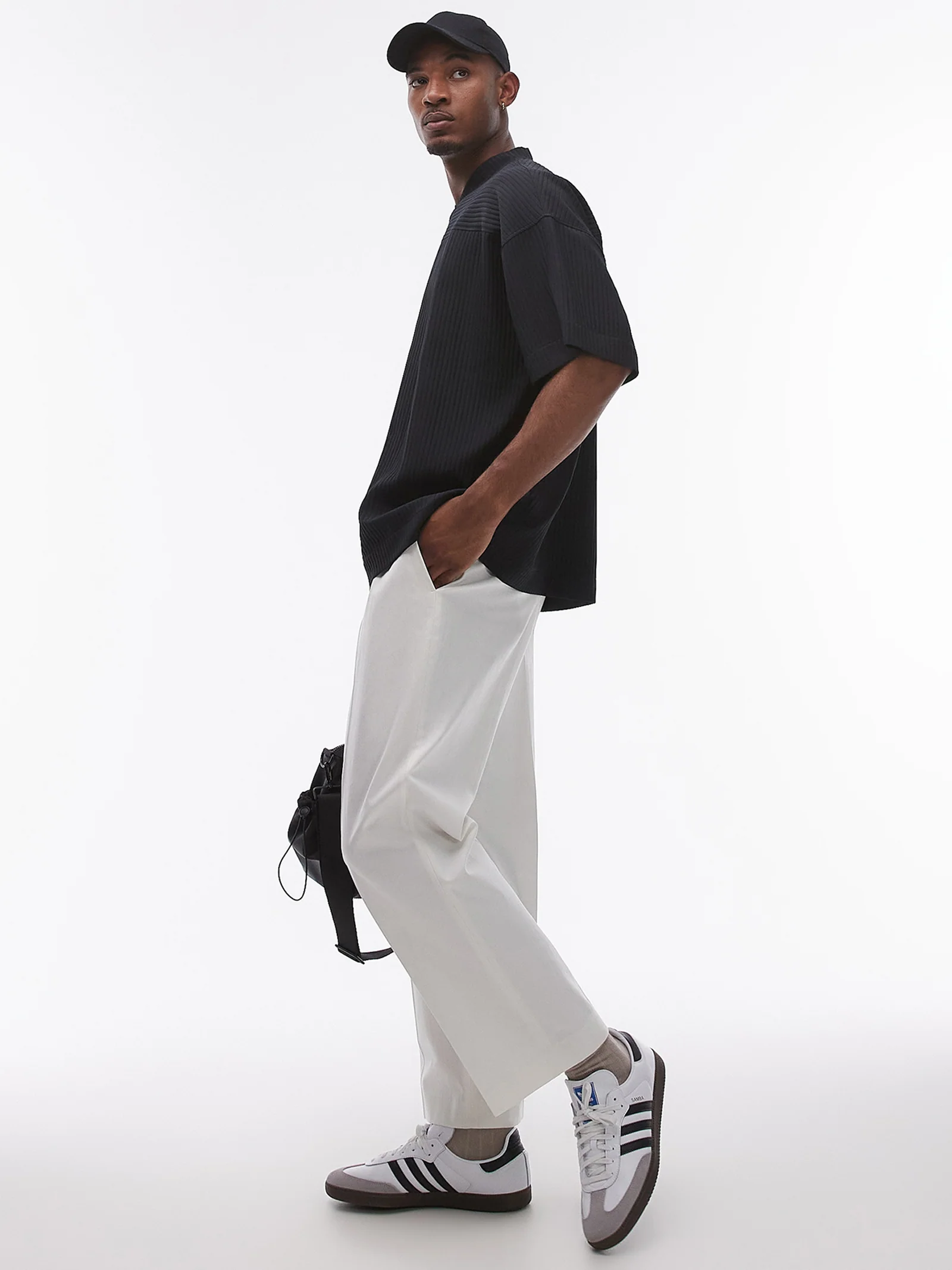 Oversized V-Neck Plisse T-Shirt - Image 4