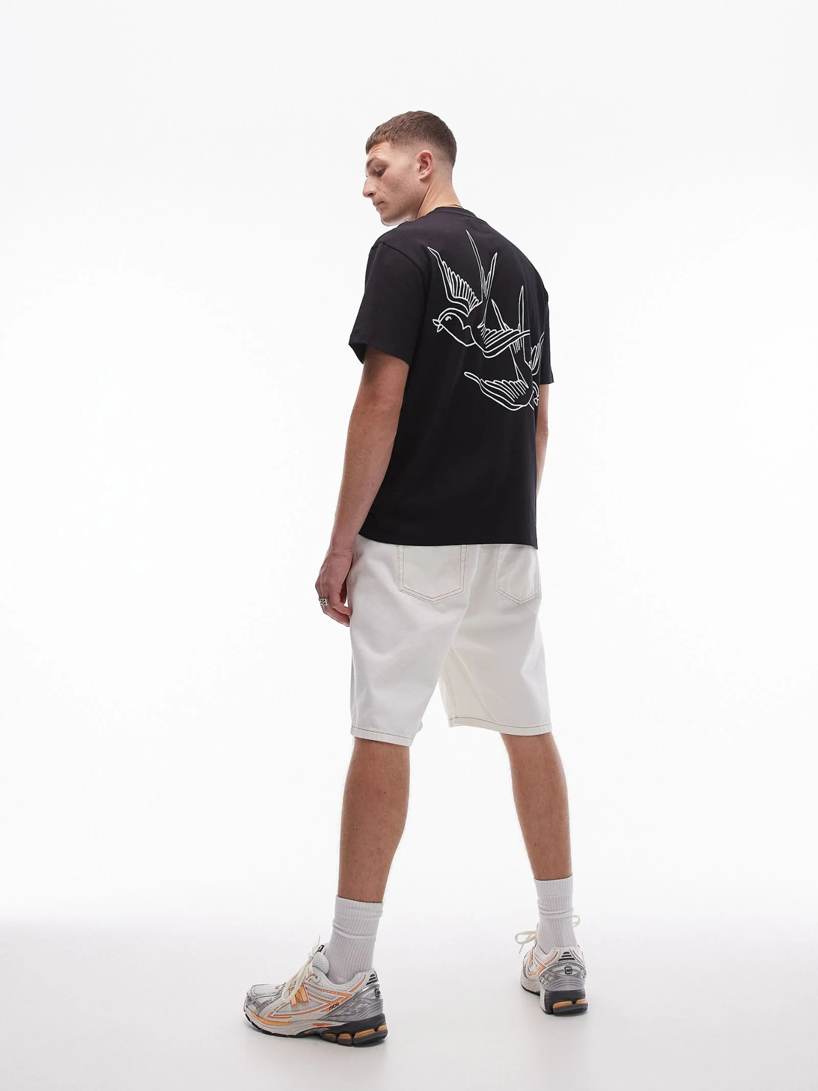 Swallows Oversized T-Shirt - Image 4