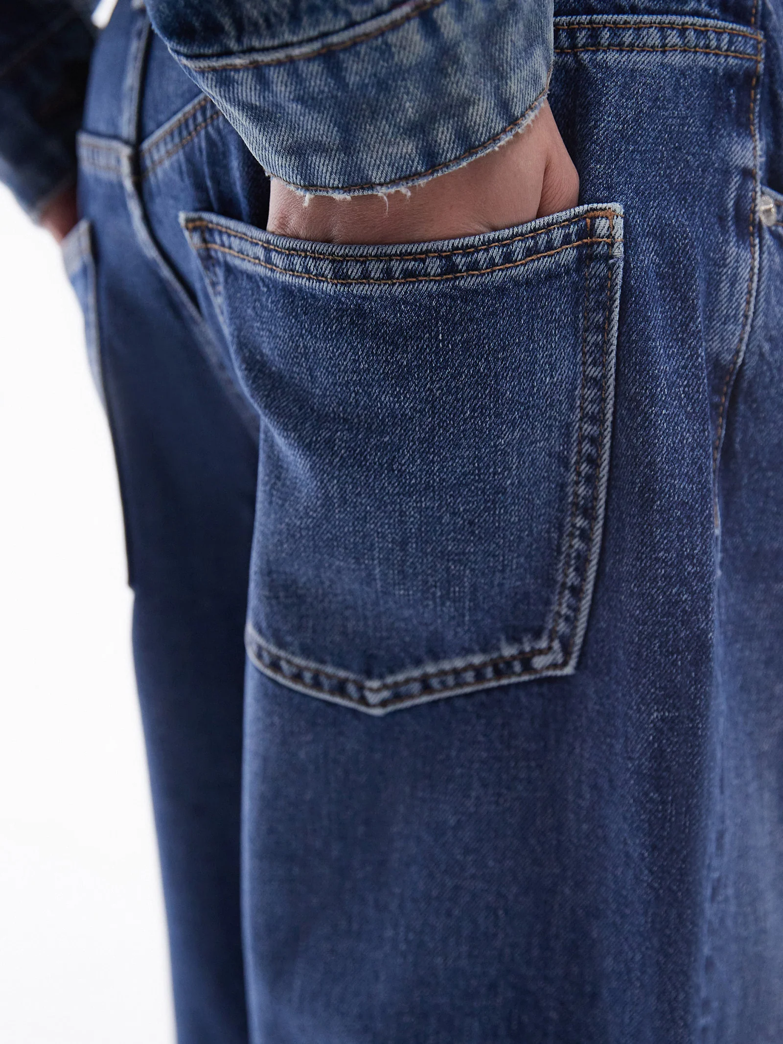 Gilmore Low Slung Boyfriend Jeans - Image 4