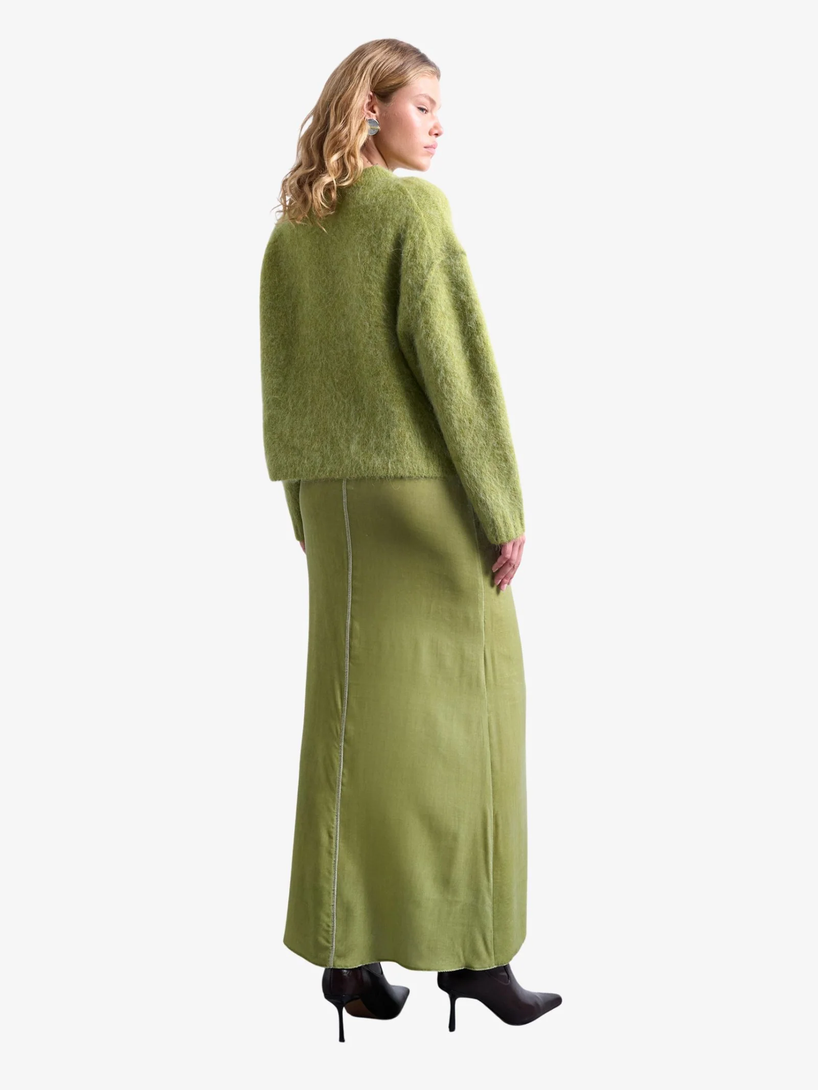 Knitted Premium Alpaca Boxy Jumper - Image 2