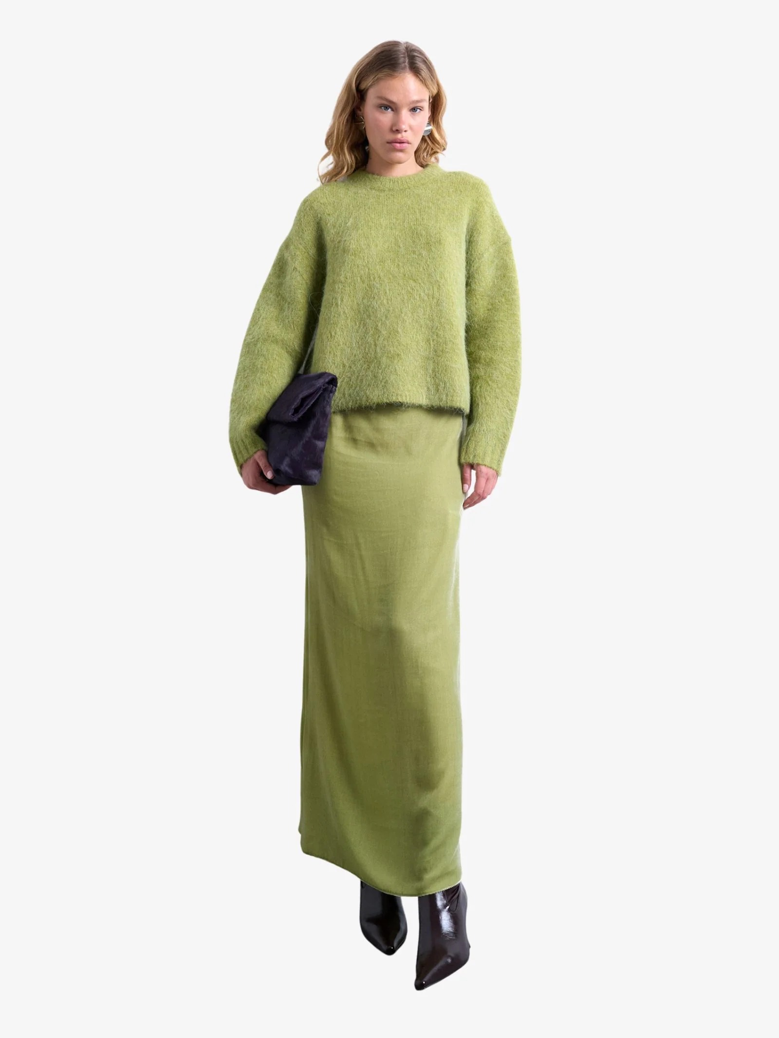 Knitted Premium Alpaca Boxy Jumper - Image 4