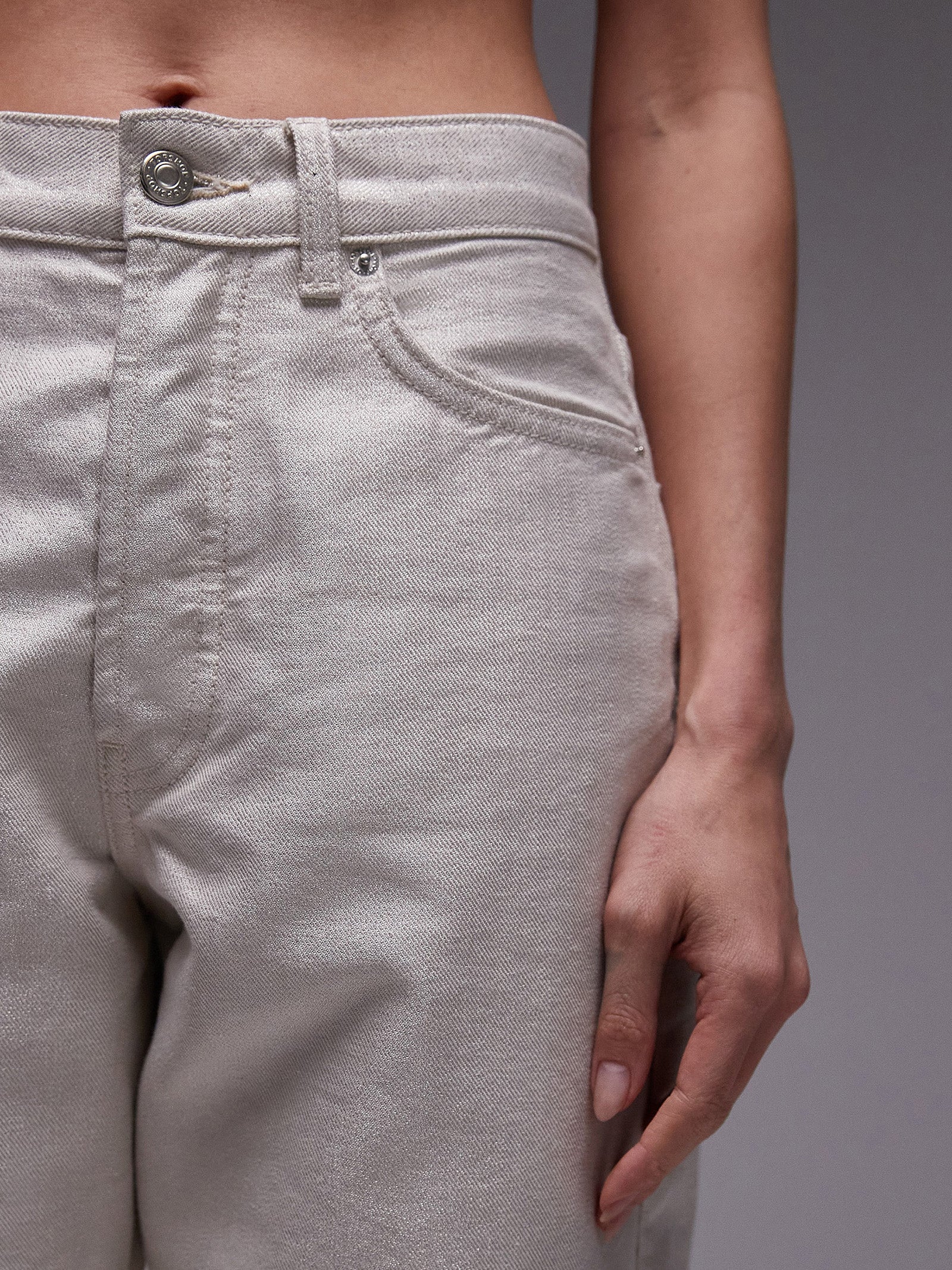 Mid Rise Metallic Thread Column Jeans - Image 4