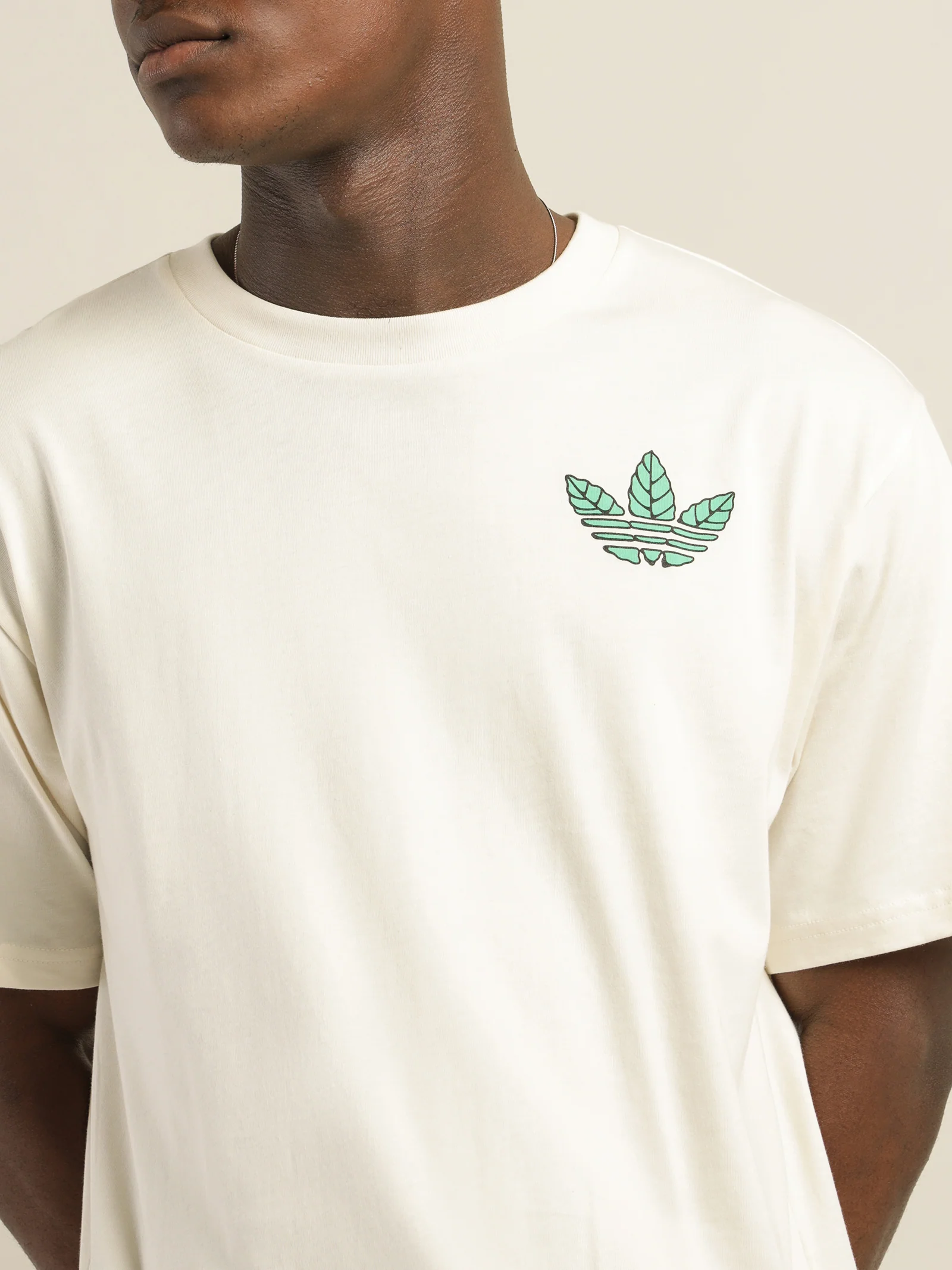 Trefoil Leaves NonDye T-Shirt - Image 5