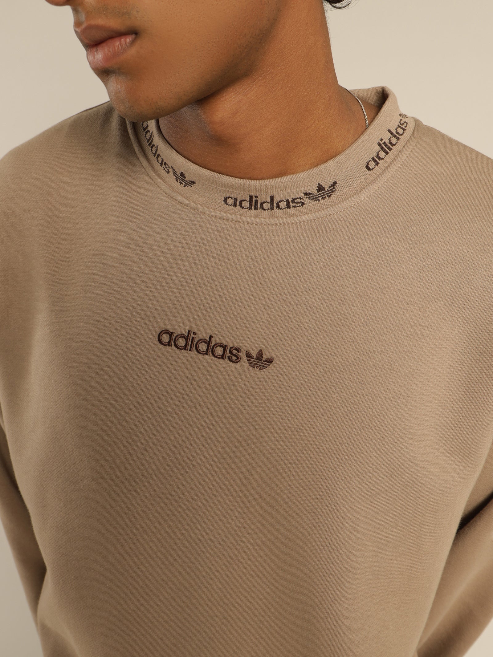 Trefoil Linear Crew - Image 2
