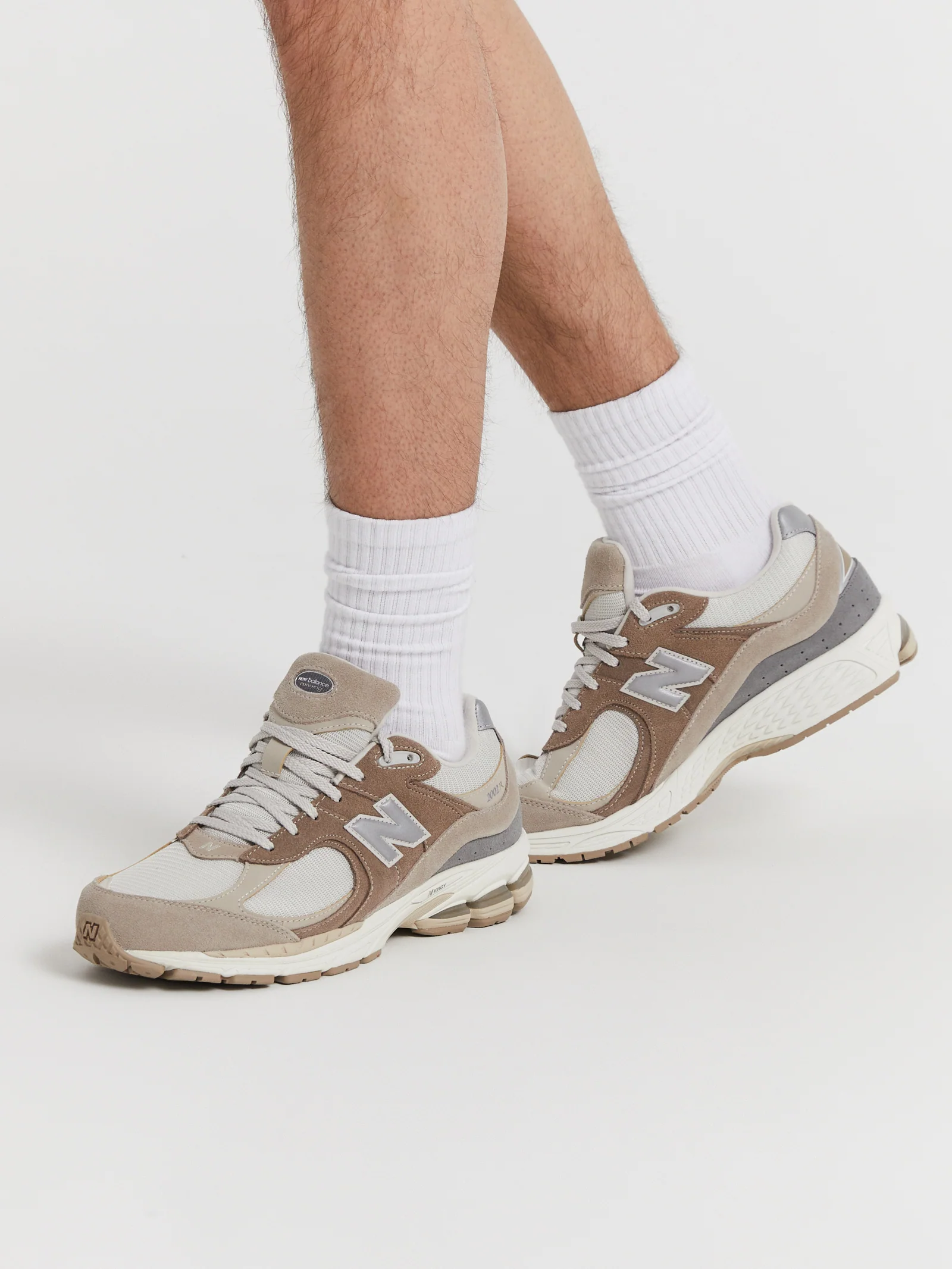 Unisex 2002 Sneakers - Image 9